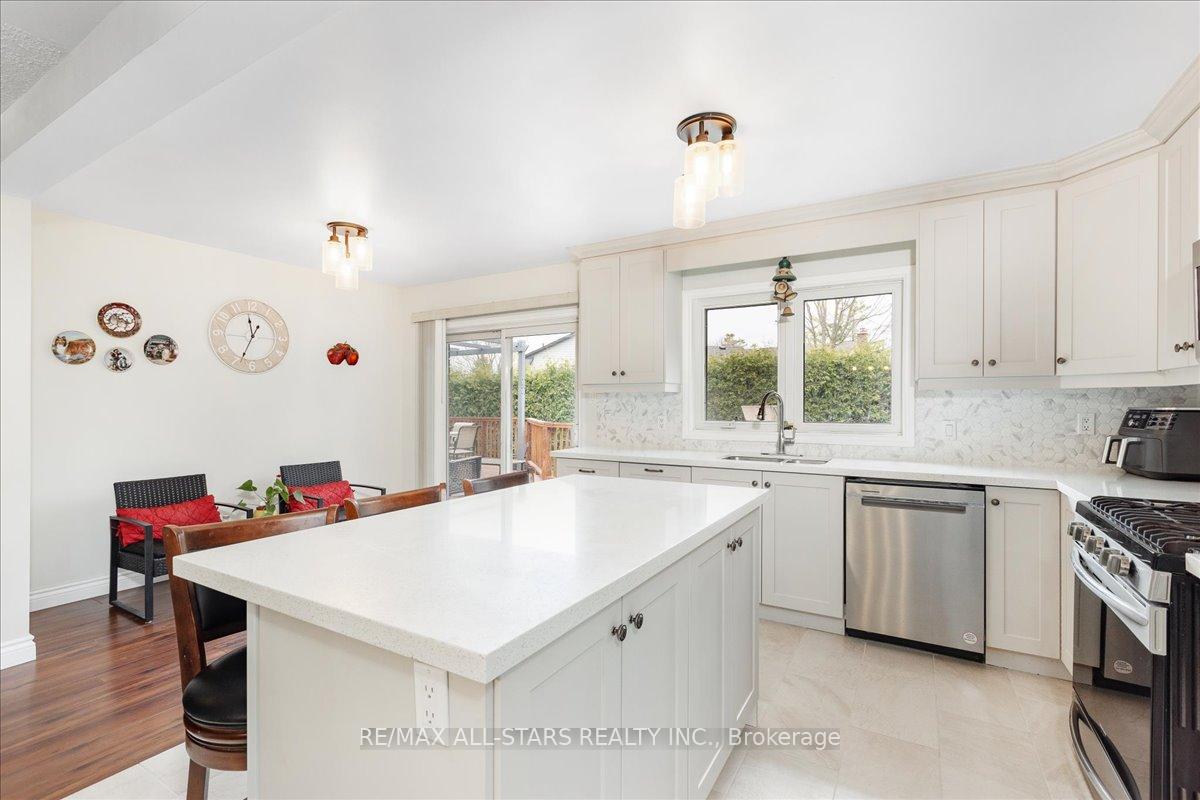 Photo 14 of 12 David Crescent, Brock, Cannington — HOMEH