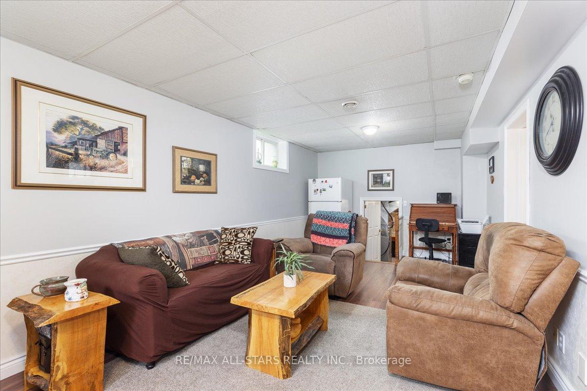 Photo 26 of 12 David Crescent, Brock, Cannington — HOMEH