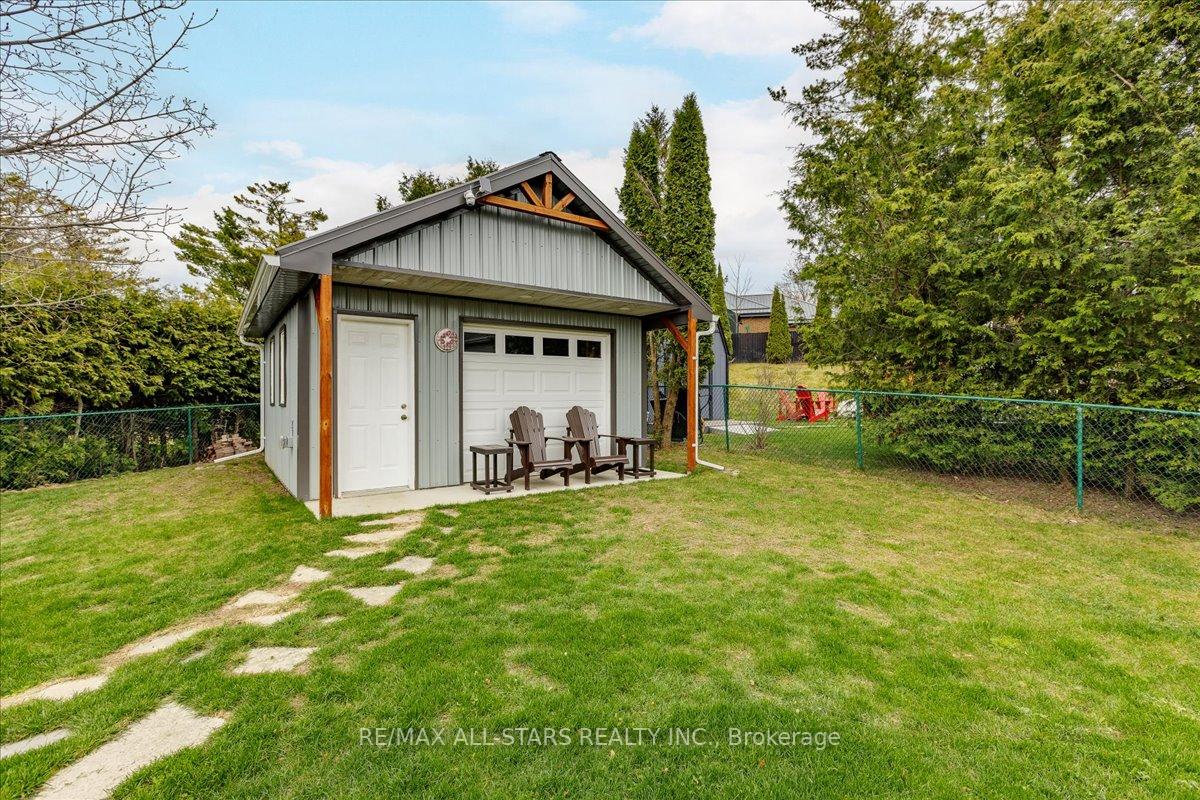 Photo 32 of 12 David Crescent, Brock, Cannington — HOMEH