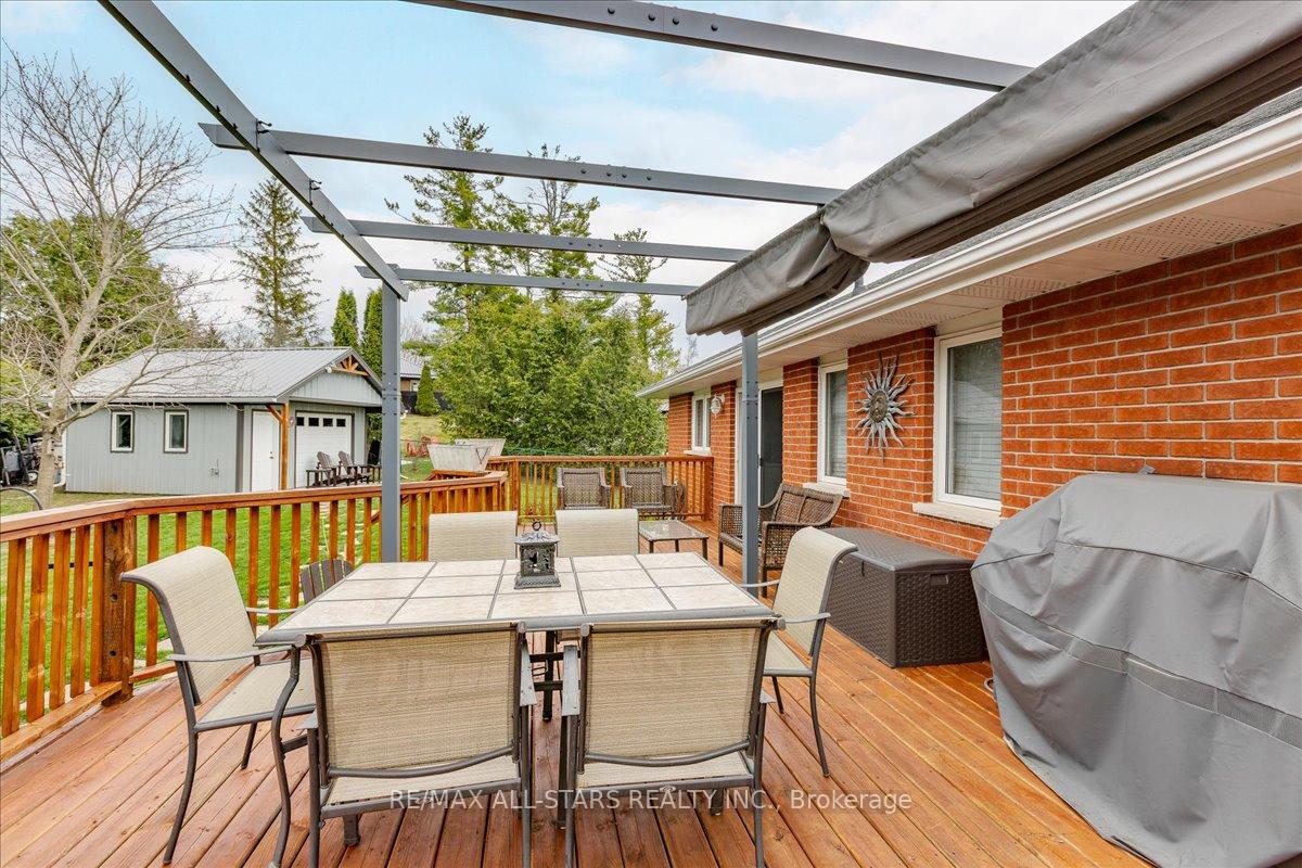 Photo 40 of 12 David Crescent, Brock, Cannington — HOMEH