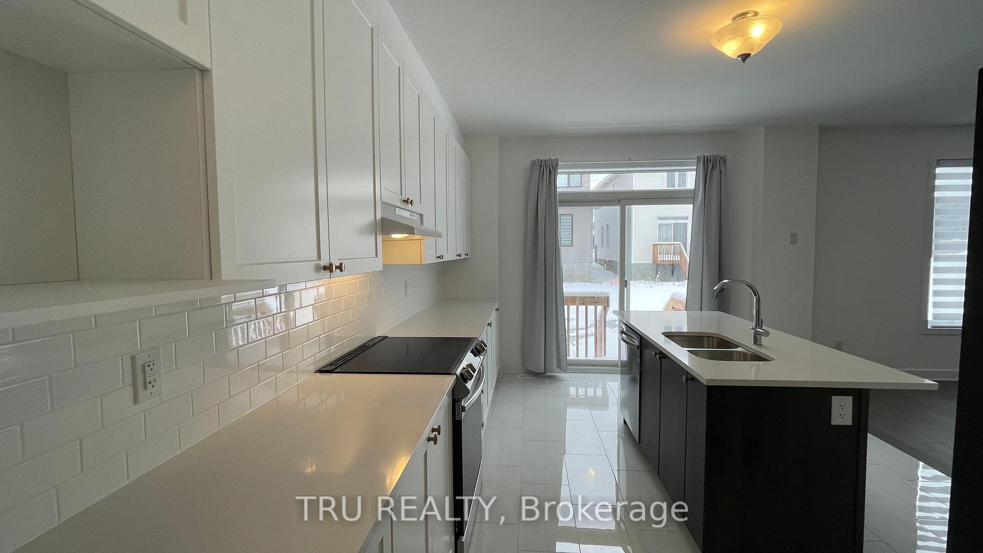 Photo 9 of 920 Omagaki Way, Ottawa, Blossom Park/Kemp Park/Findlay Creek — HOMEH