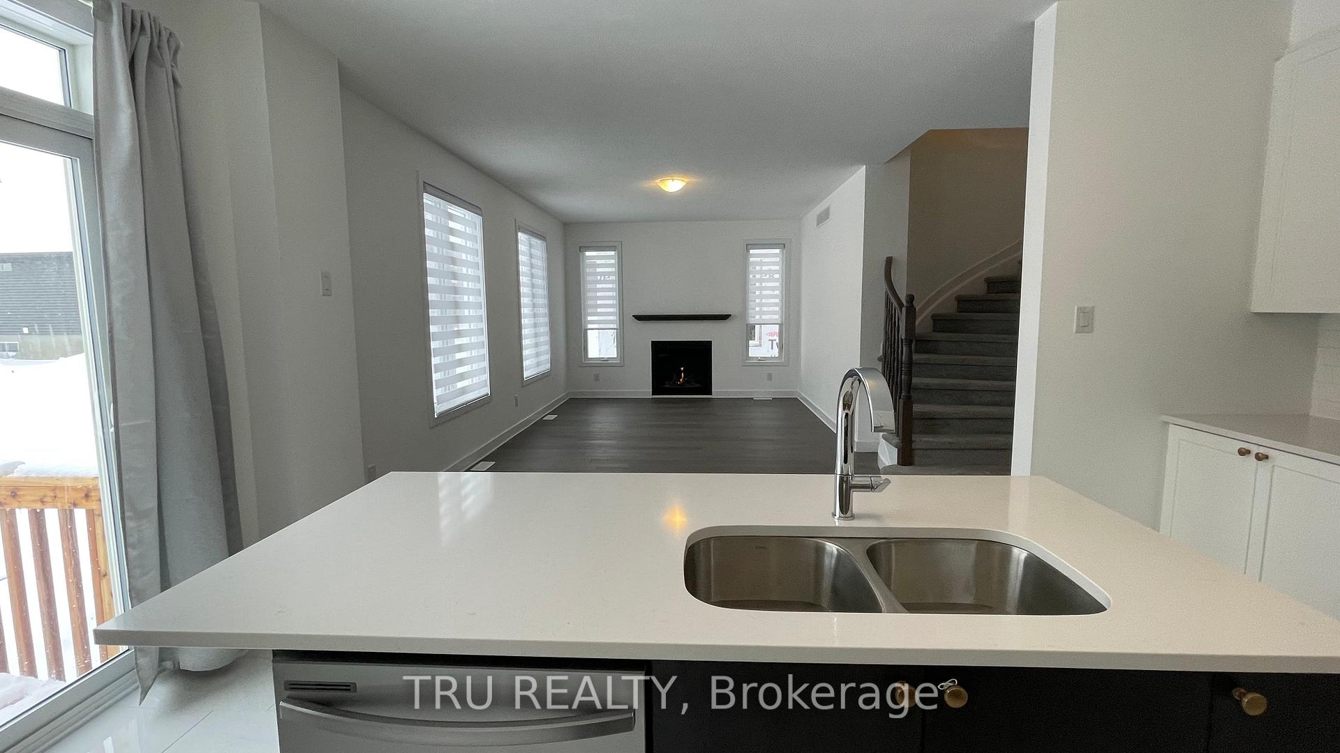 Photo 11 of 920 Omagaki Way, Ottawa, Blossom Park/Kemp Park/Findlay Creek — HOMEH