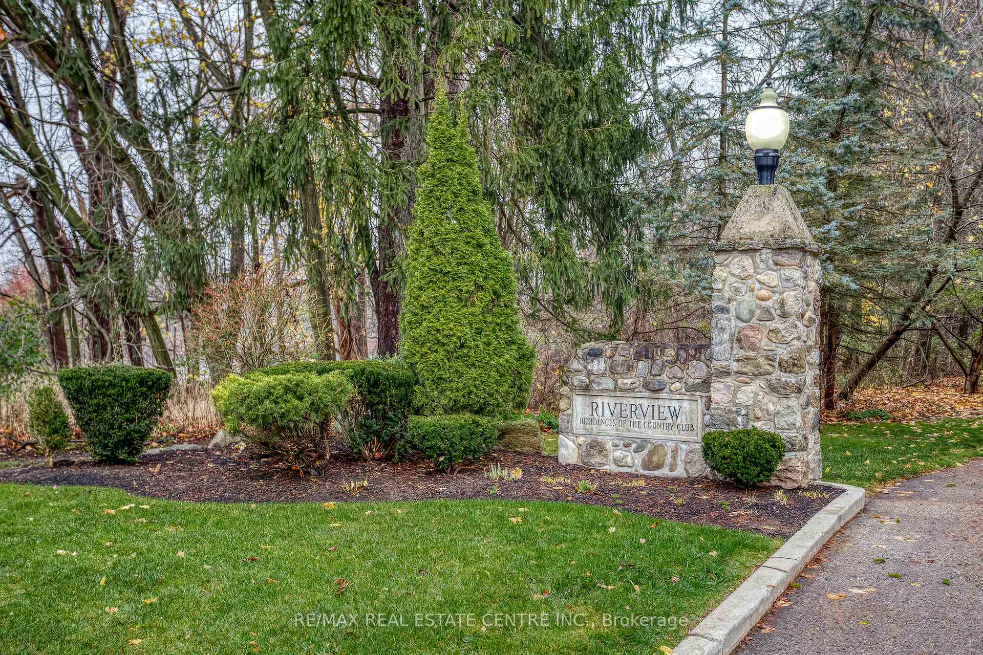 Photo 2 of Unit 5, 271 Riverview Place, Guelph, Riverside Park — HOMEH