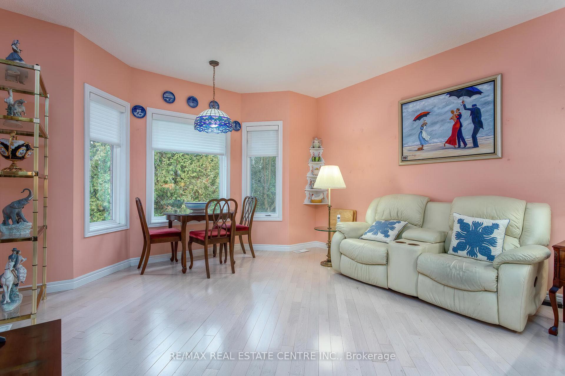 Photo 11 of Unit 5, 271 Riverview Place, Guelph, Riverside Park — HOMEH