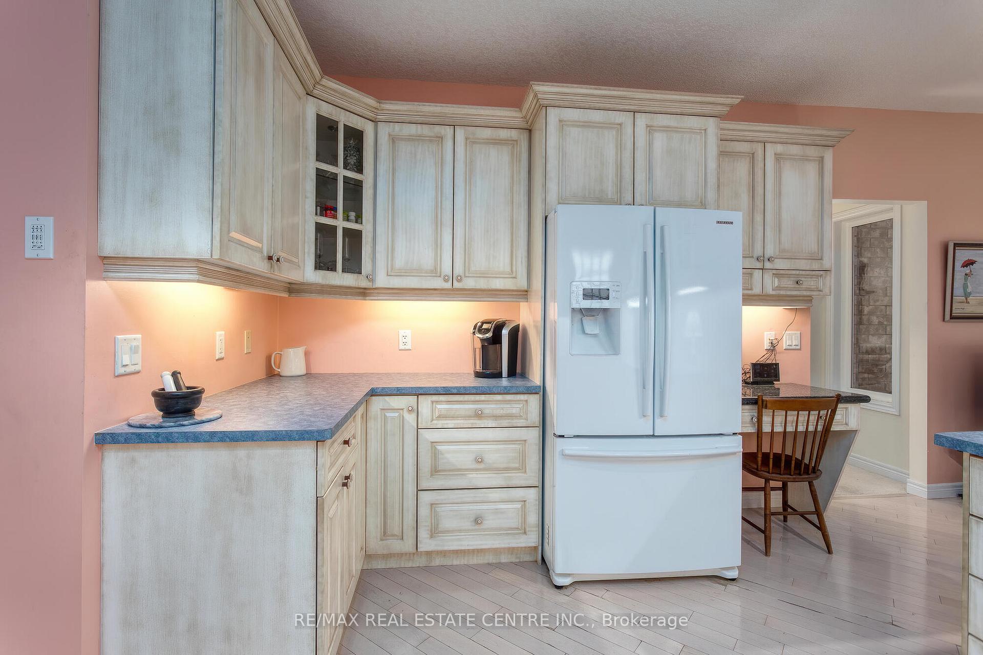 Photo 14 of Unit 5, 271 Riverview Place, Guelph, Riverside Park — HOMEH