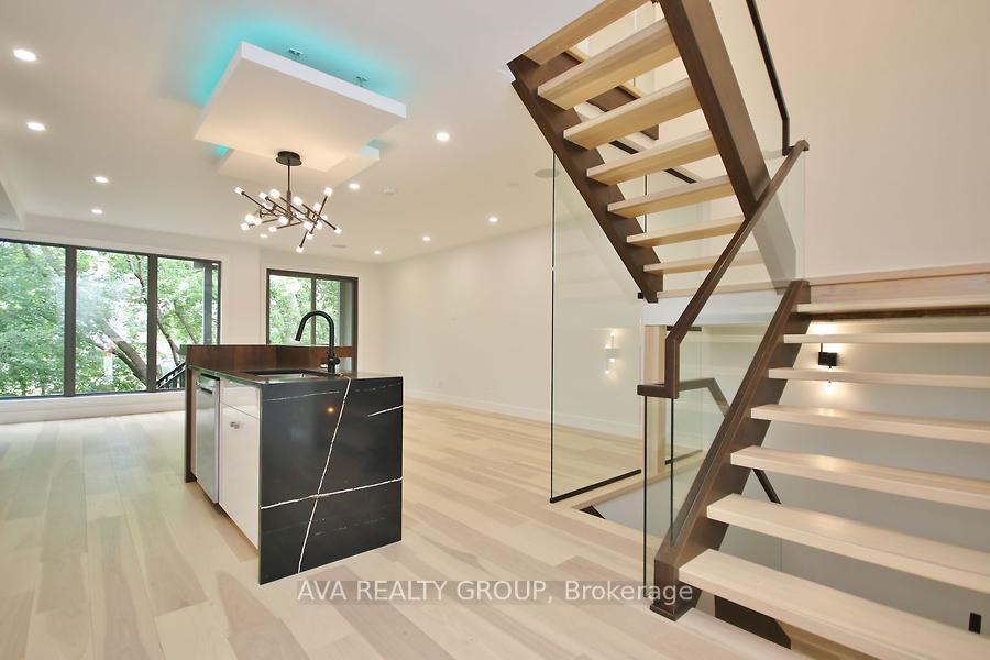 Photo 3 of 375 B Madison Avenue, Ottawa, Westboro West — HOMEH