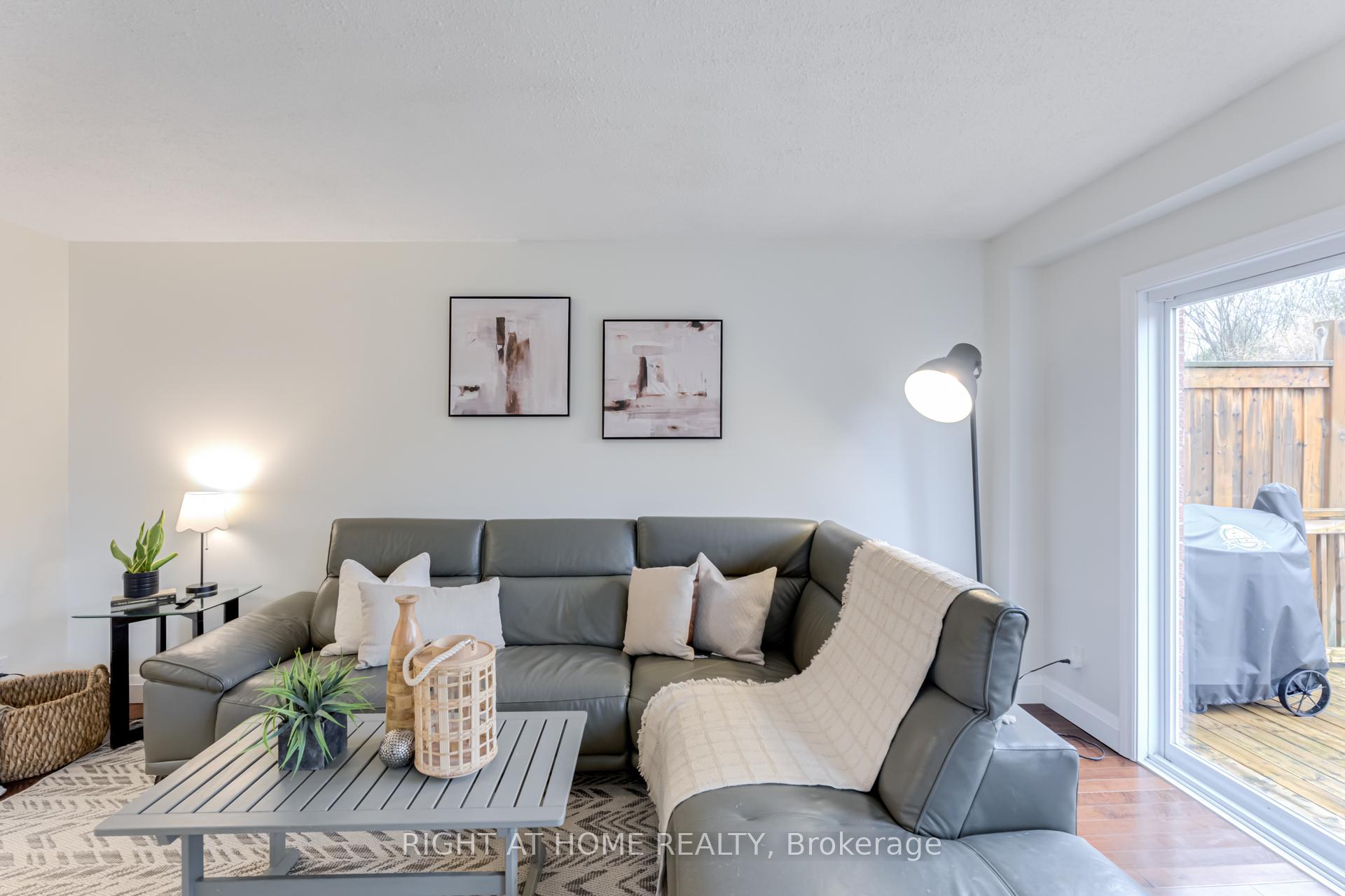 Photo 8 of 12 Prout Drive, Clarington, Bowmanville — HOMEH