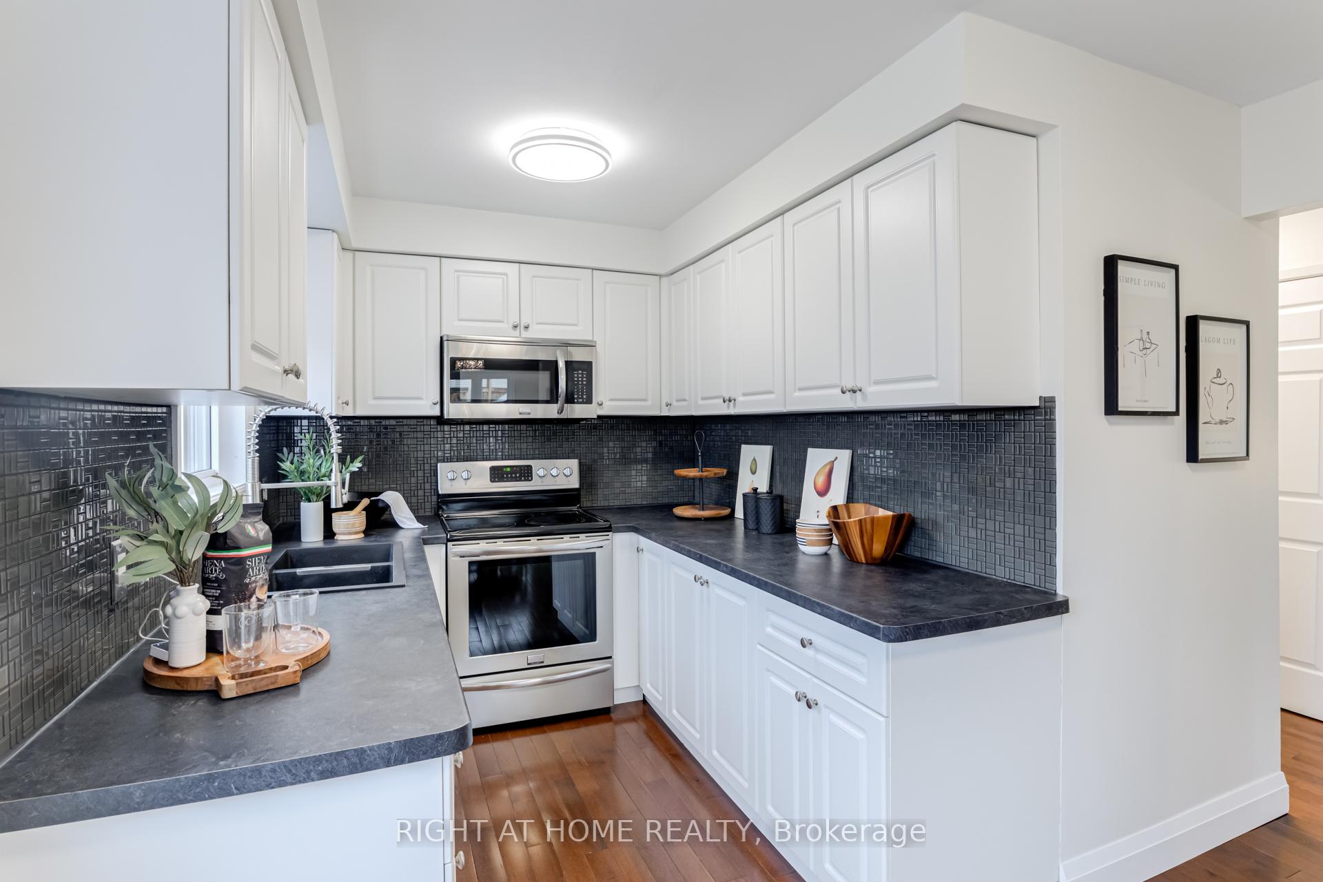 Photo 14 of 12 Prout Drive, Clarington, Bowmanville — HOMEH
