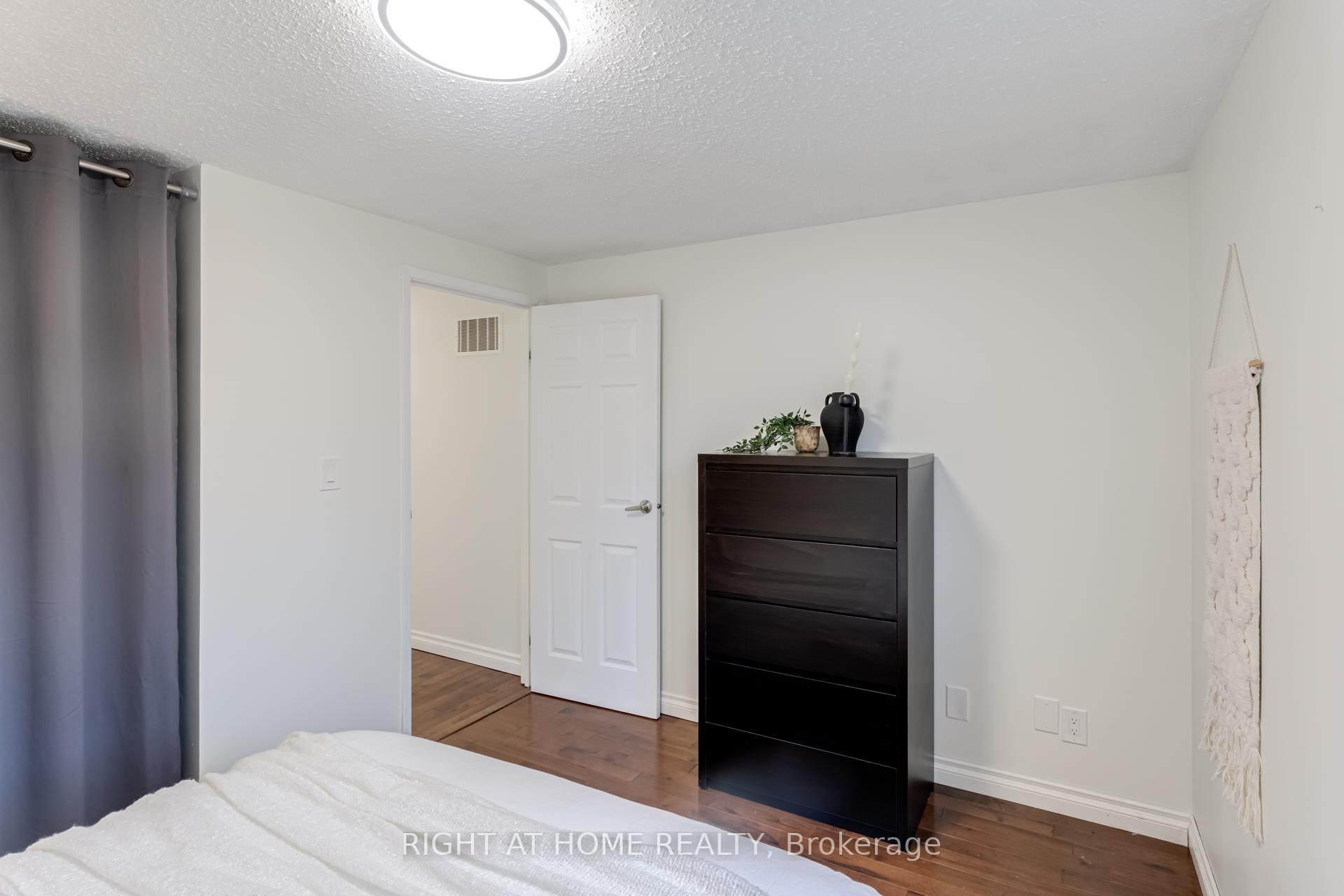 Photo 28 of 12 Prout Drive, Clarington, Bowmanville — HOMEH