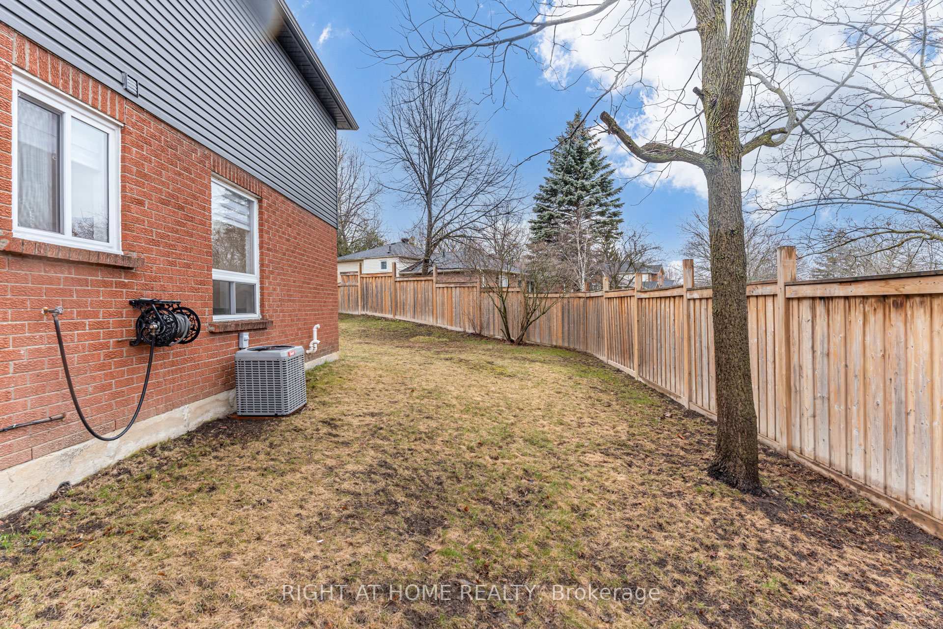 Photo 40 of 12 Prout Drive, Clarington, Bowmanville — HOMEH