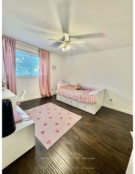 Photo 42 of 23 Holm Crescent, Markham, Aileen-Willowbrook — HOMEH