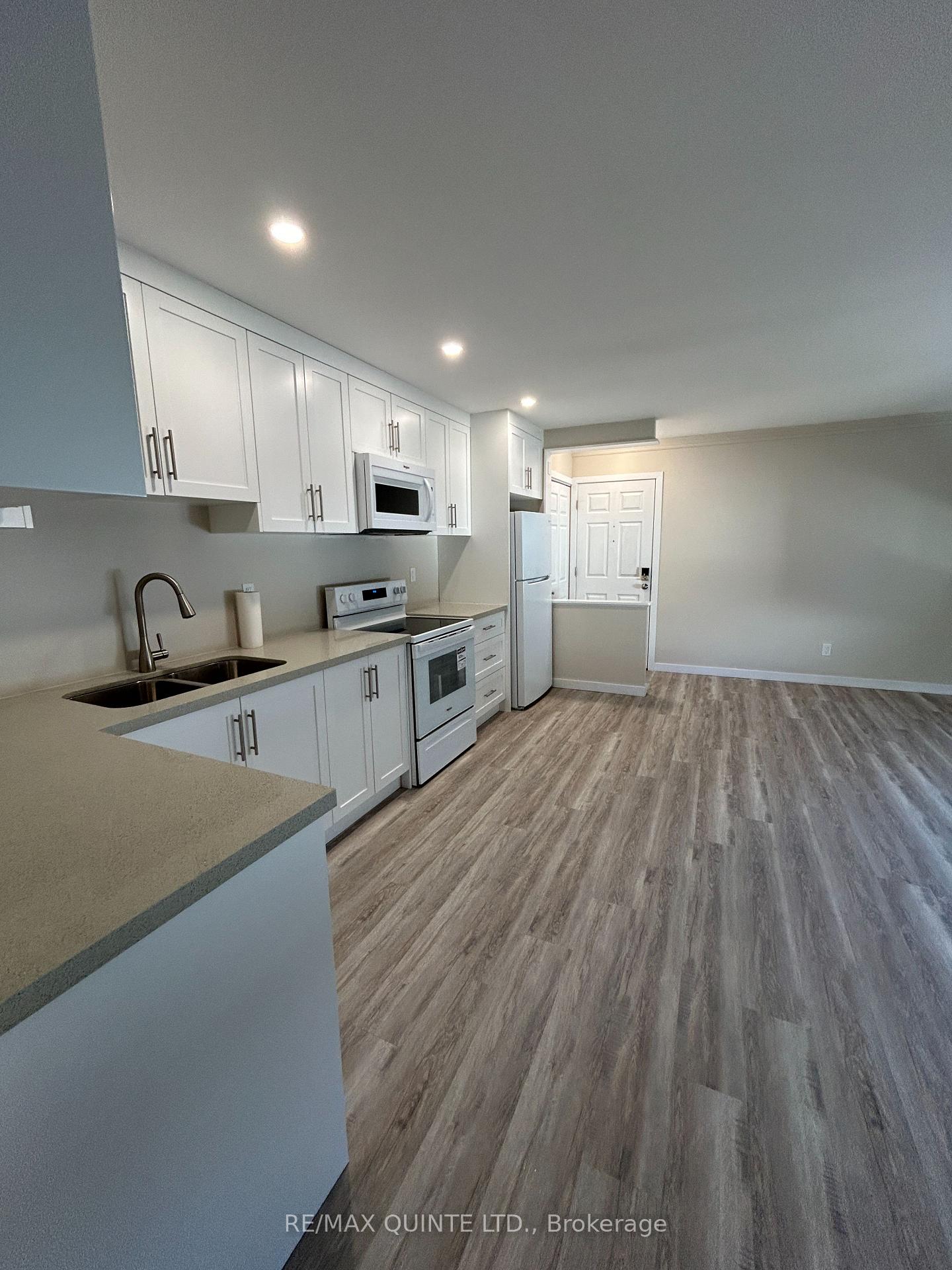 Photo 9 of Unit 5, 2 Village Drive, Belleville, Belleville Ward — HOMEH