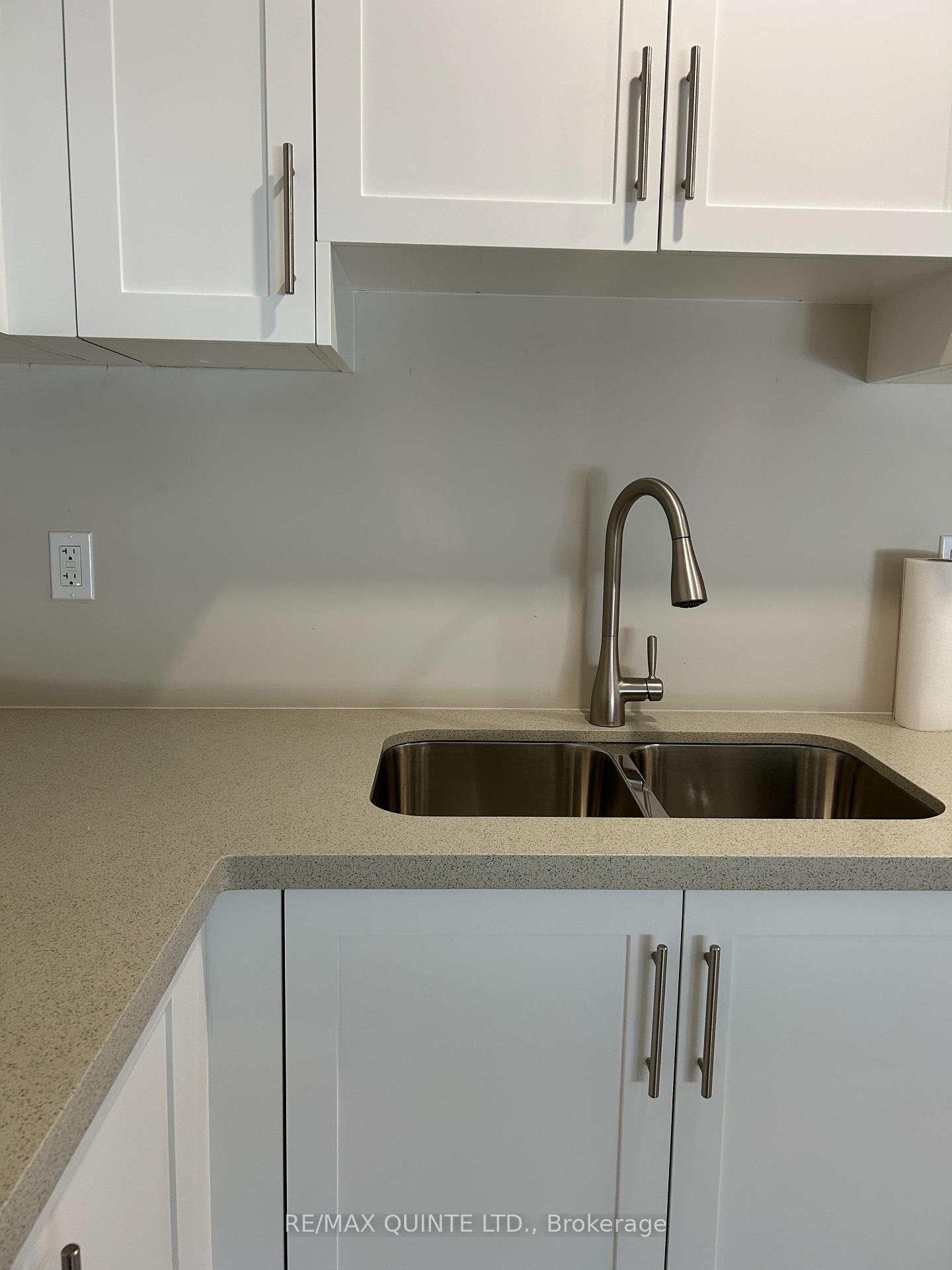 Photo 10 of Unit 5, 2 Village Drive, Belleville, Belleville Ward — HOMEH