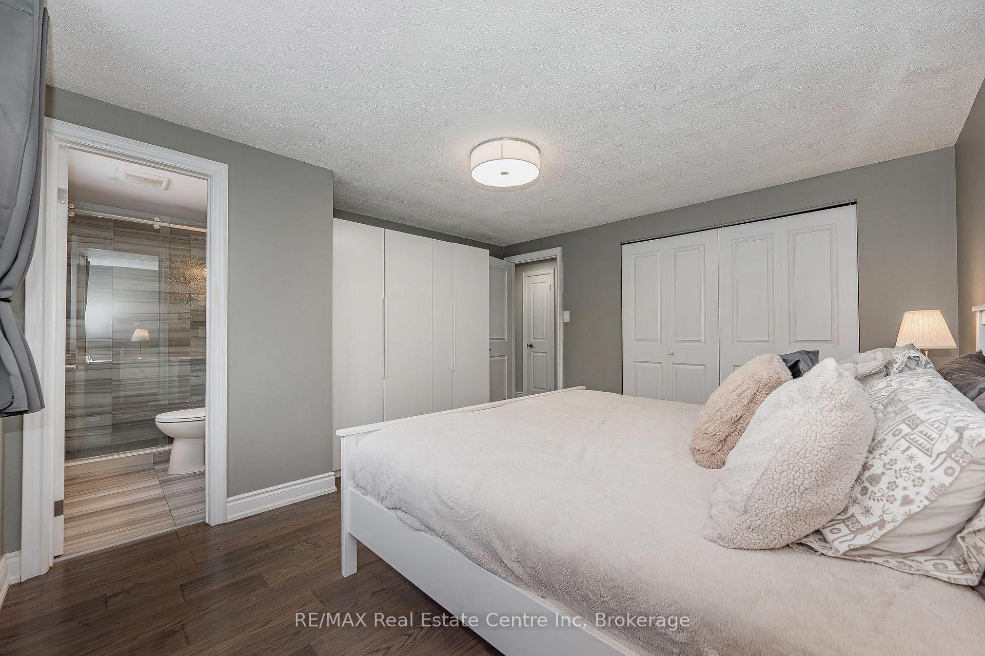 Photo 14 of 17 Dunhill Crescent, Guelph, Willow West/Sugarbush/West Acres — HOMEH