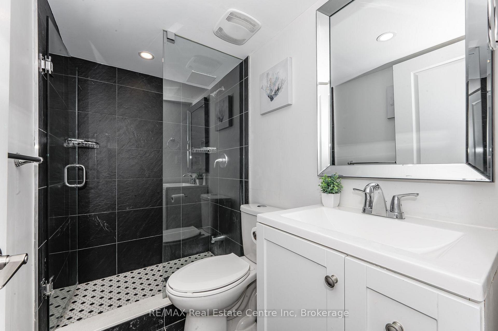 Photo 23 of 17 Dunhill Crescent, Guelph, Willow West/Sugarbush/West Acres — HOMEH