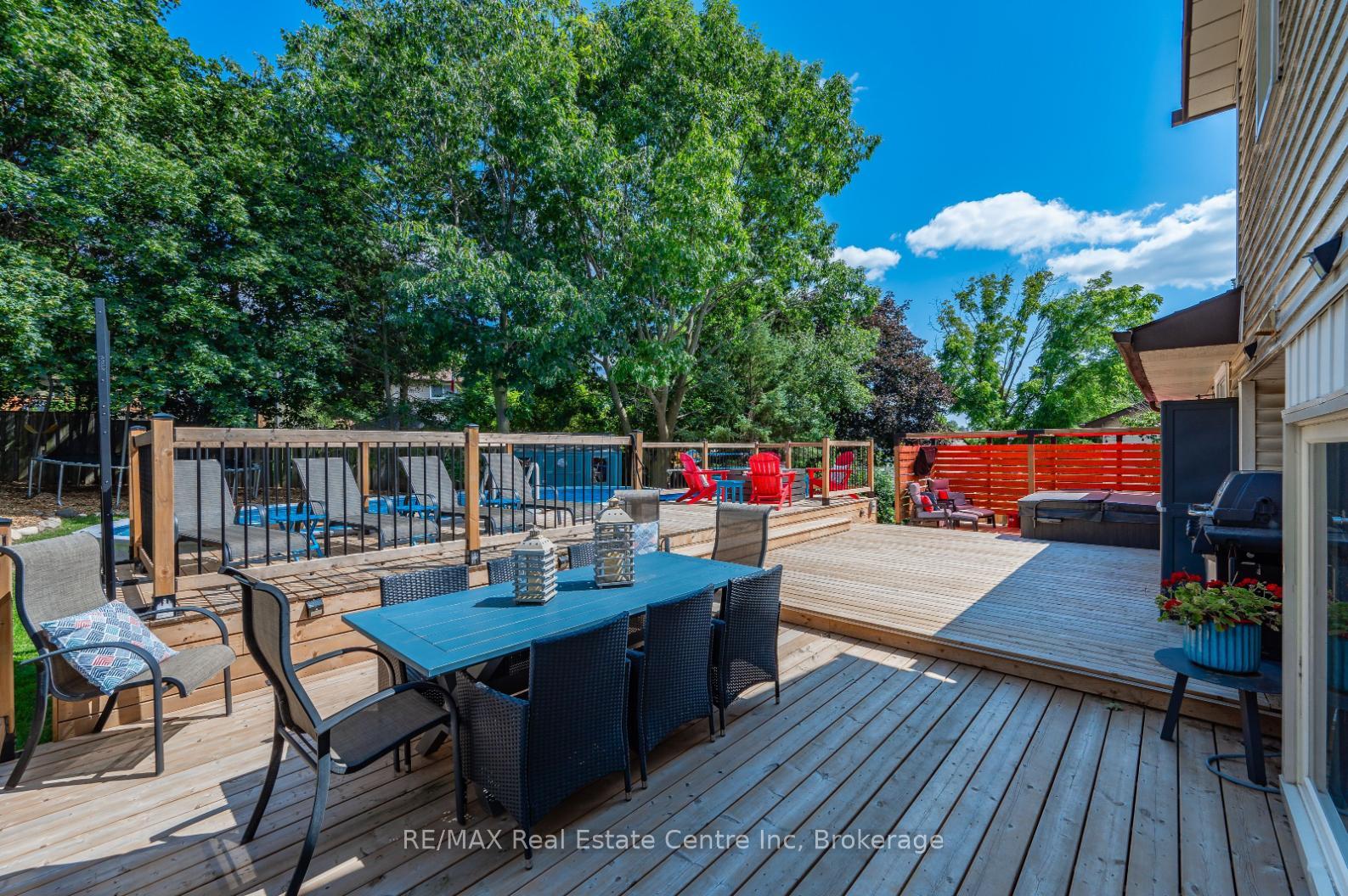 Photo 25 of 17 Dunhill Crescent, Guelph, Willow West/Sugarbush/West Acres — HOMEH