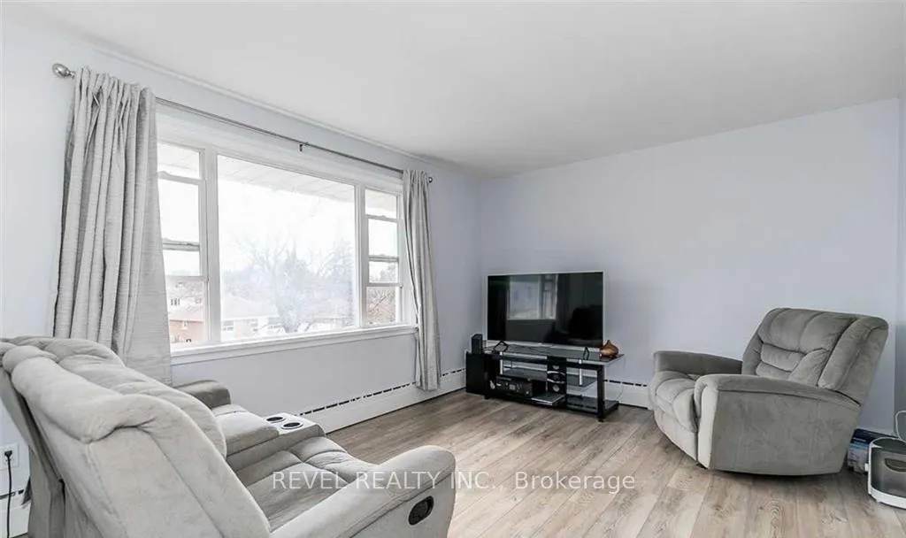 Photo 4 of Unit 3, 78 Queen Street, Barrie, Codrington — HOMEH