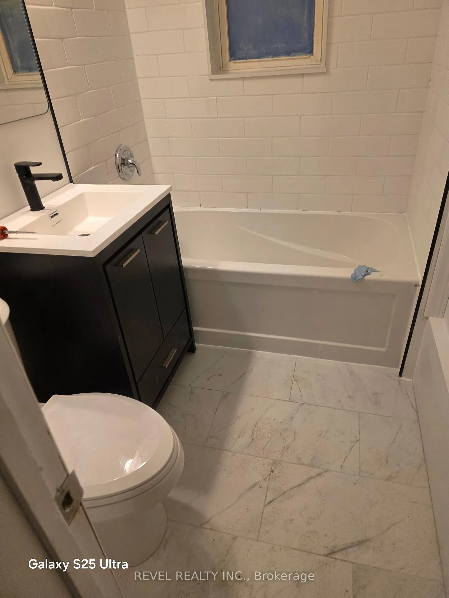 Photo 6 of Unit 3, 78 Queen Street, Barrie, Codrington — HOMEH