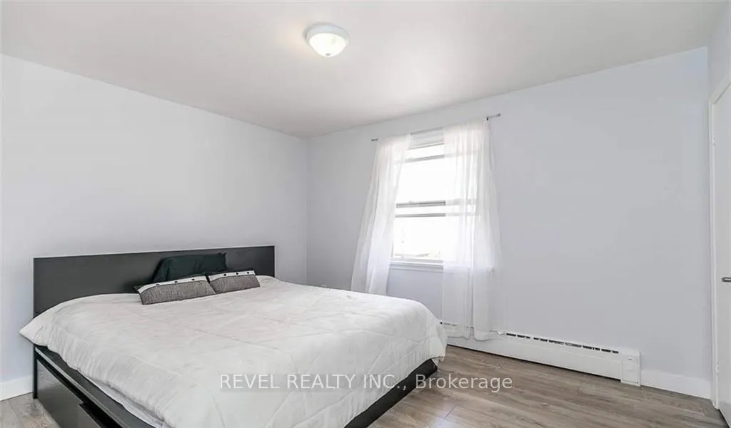 Photo 10 of Unit 3, 78 Queen Street, Barrie, Codrington — HOMEH