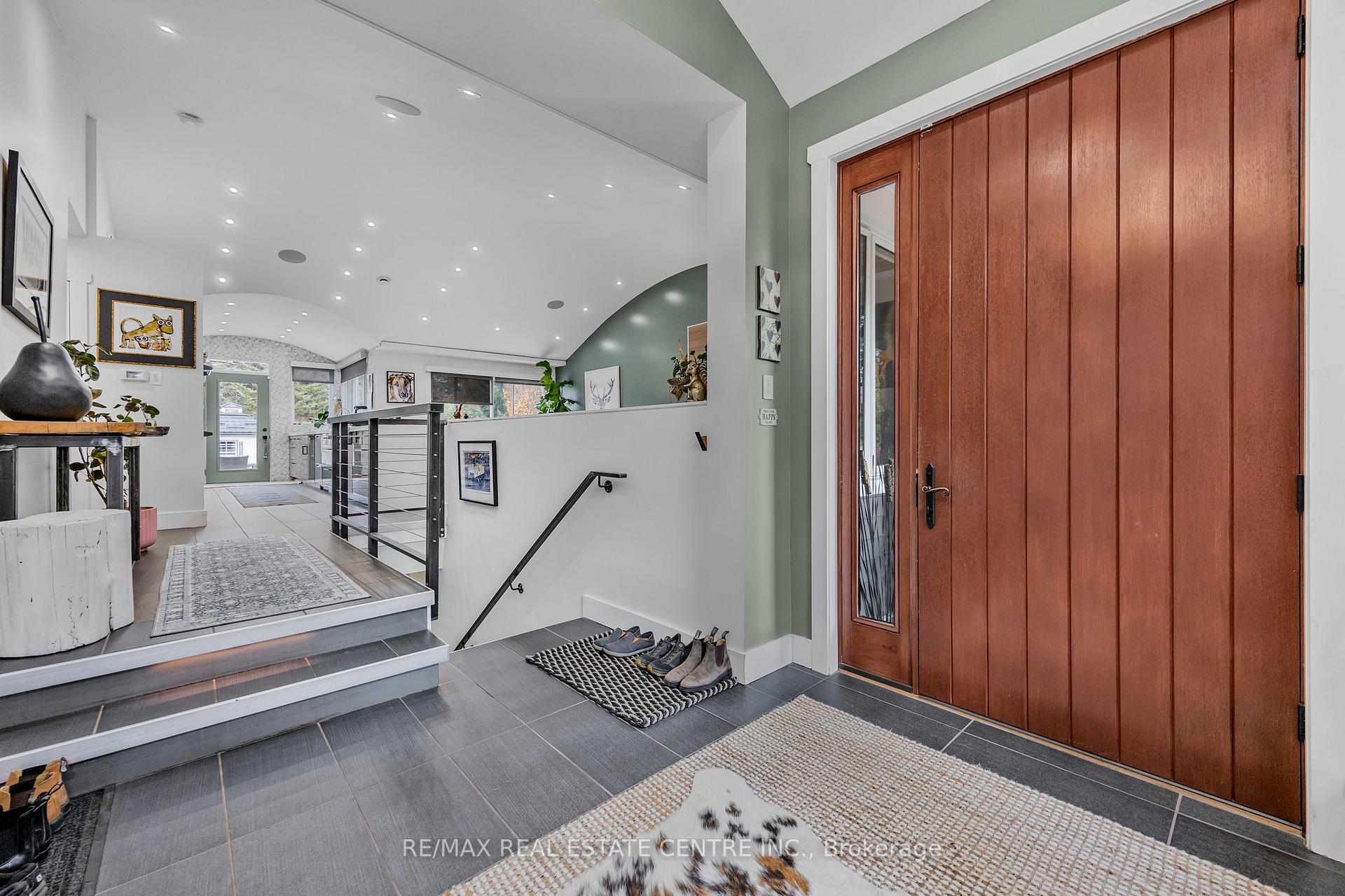 Photo 4 of 11 Brawton Drive, Caledon, Palgrave — HOMEH