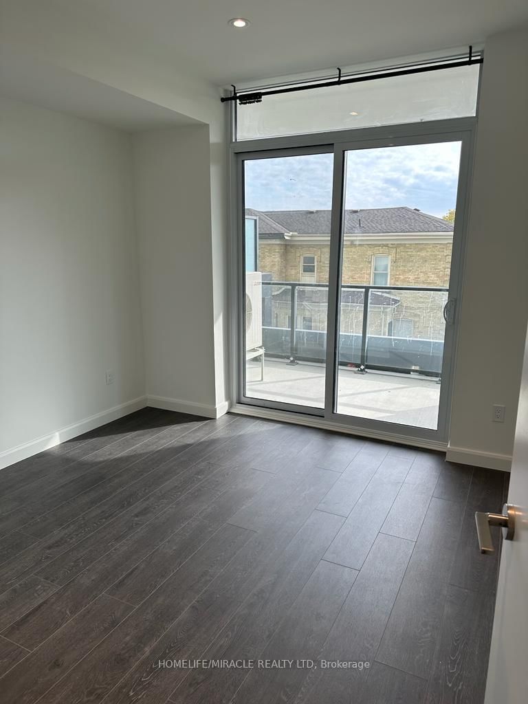 Photo 7 of Unit 308, 741 King St W, Kitchener, Uptown Waterloo/Westmount — HOMEH