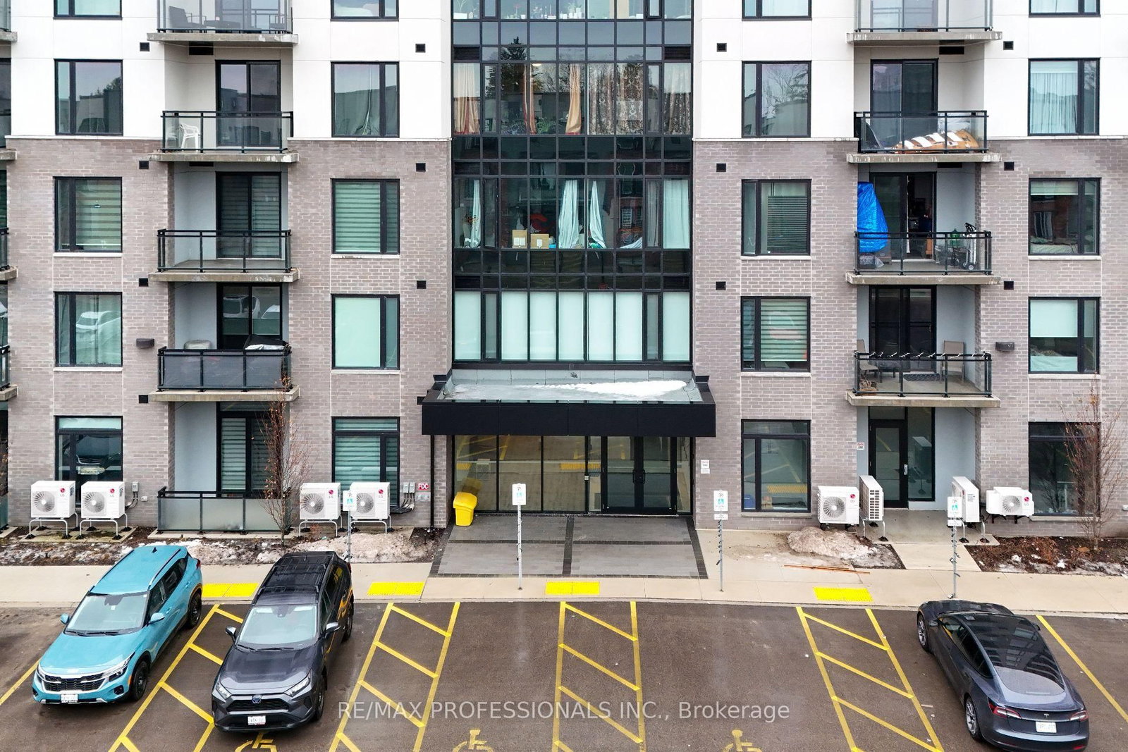 Photo 4 of Unit 109, 107 Roger St, Waterloo, Uptown Waterloo — HOMEH