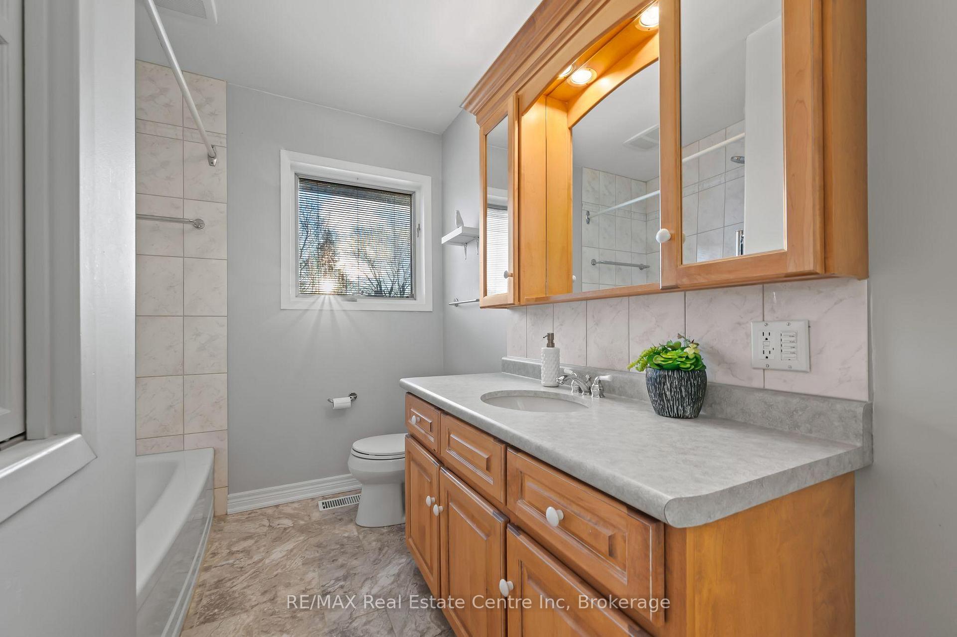 Photo 13 of 94 Glenburnie Drive, Guelph, Grange Road — HOMEH