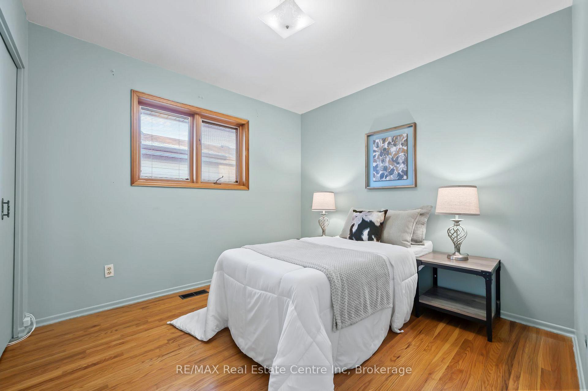 Photo 15 of 94 Glenburnie Drive, Guelph, Grange Road — HOMEH