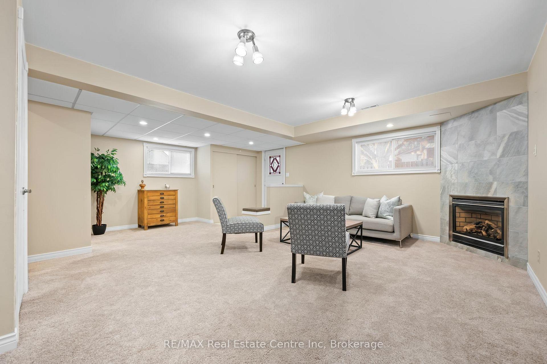 Photo 17 of 94 Glenburnie Drive, Guelph, Grange Road — HOMEH