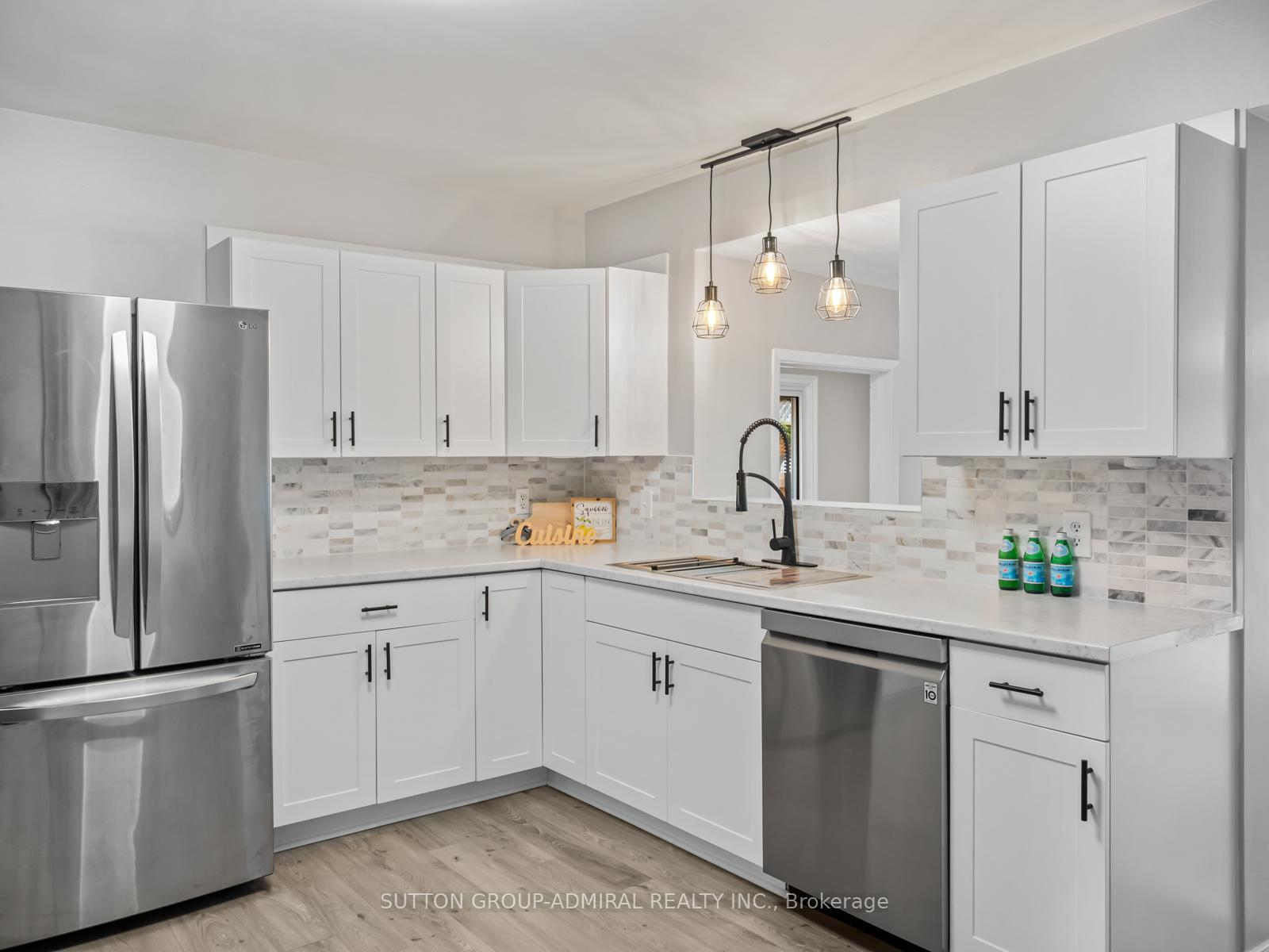Photo 6 of 12 Simpson Avenue, Clarington, Bowmanville — HOMEH