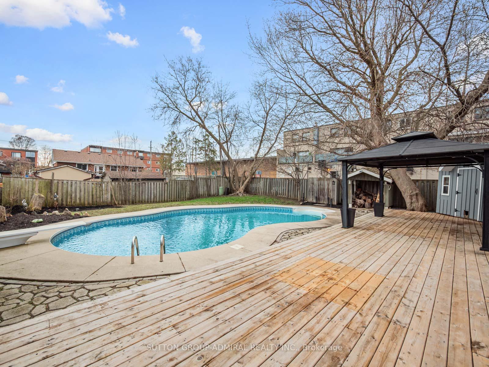 Photo 30 of 12 Simpson Avenue, Clarington, Bowmanville — HOMEH