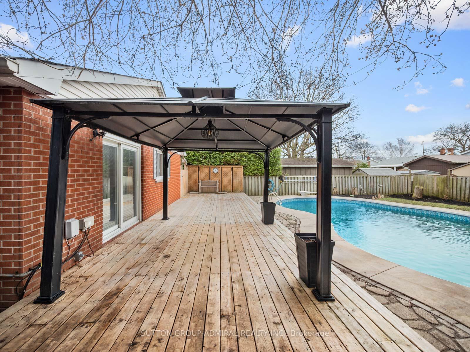 Photo 31 of 12 Simpson Avenue, Clarington, Bowmanville — HOMEH