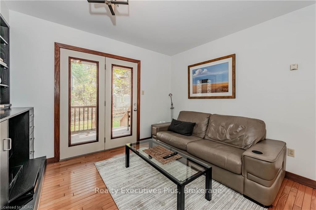 Photo 19 of 8 Echo Drive, Guelph, Dovercliffe Park/Old University — HOMEH