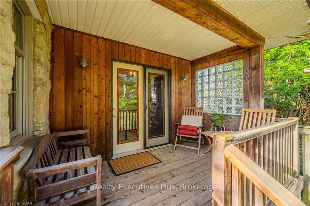Photo 45 of 8 Echo Drive, Guelph, Dovercliffe Park/Old University — HOMEH