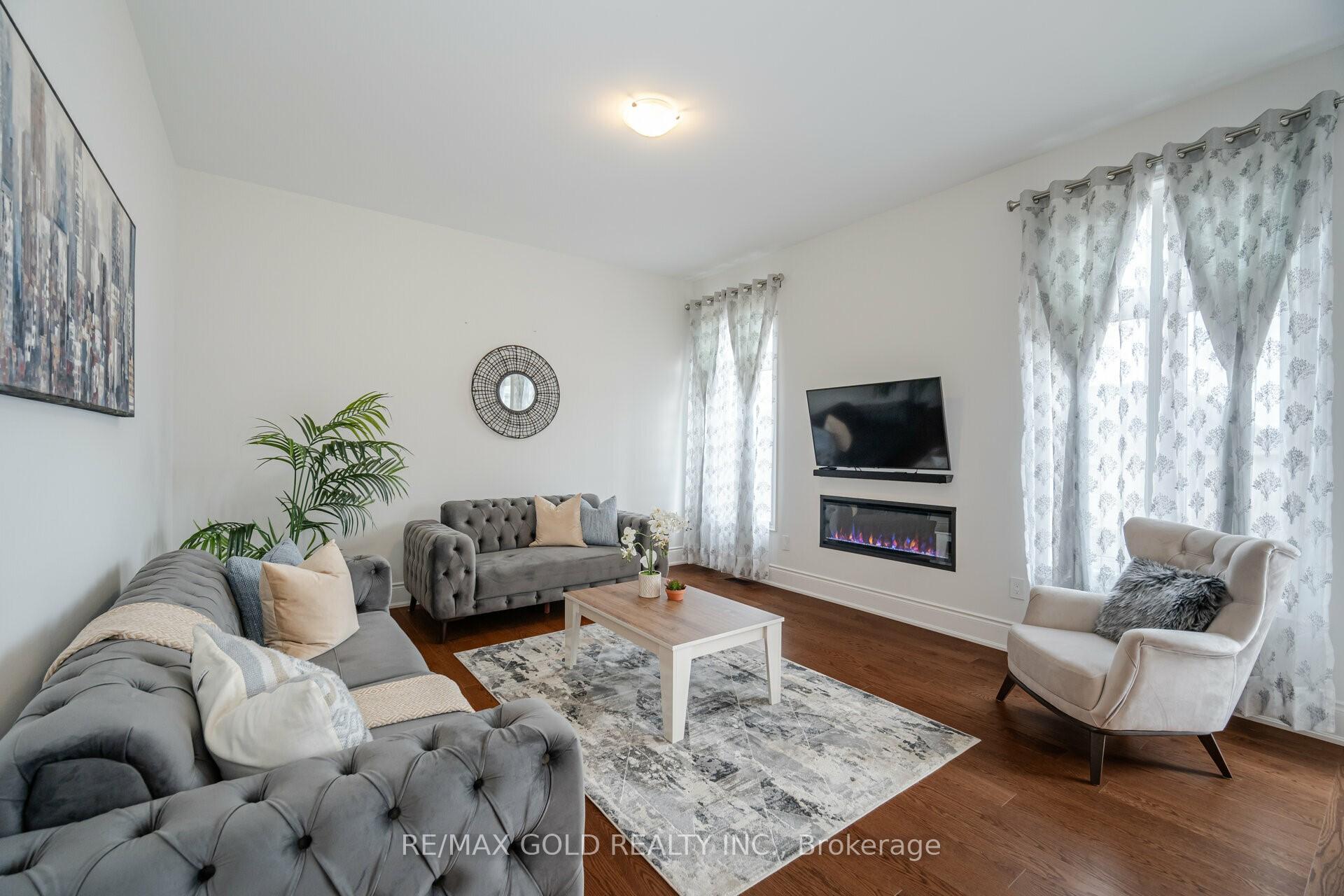 Photo 11 of 121 Raspberry Ridge Avenue, Caledon, Caledon East — HOMEH