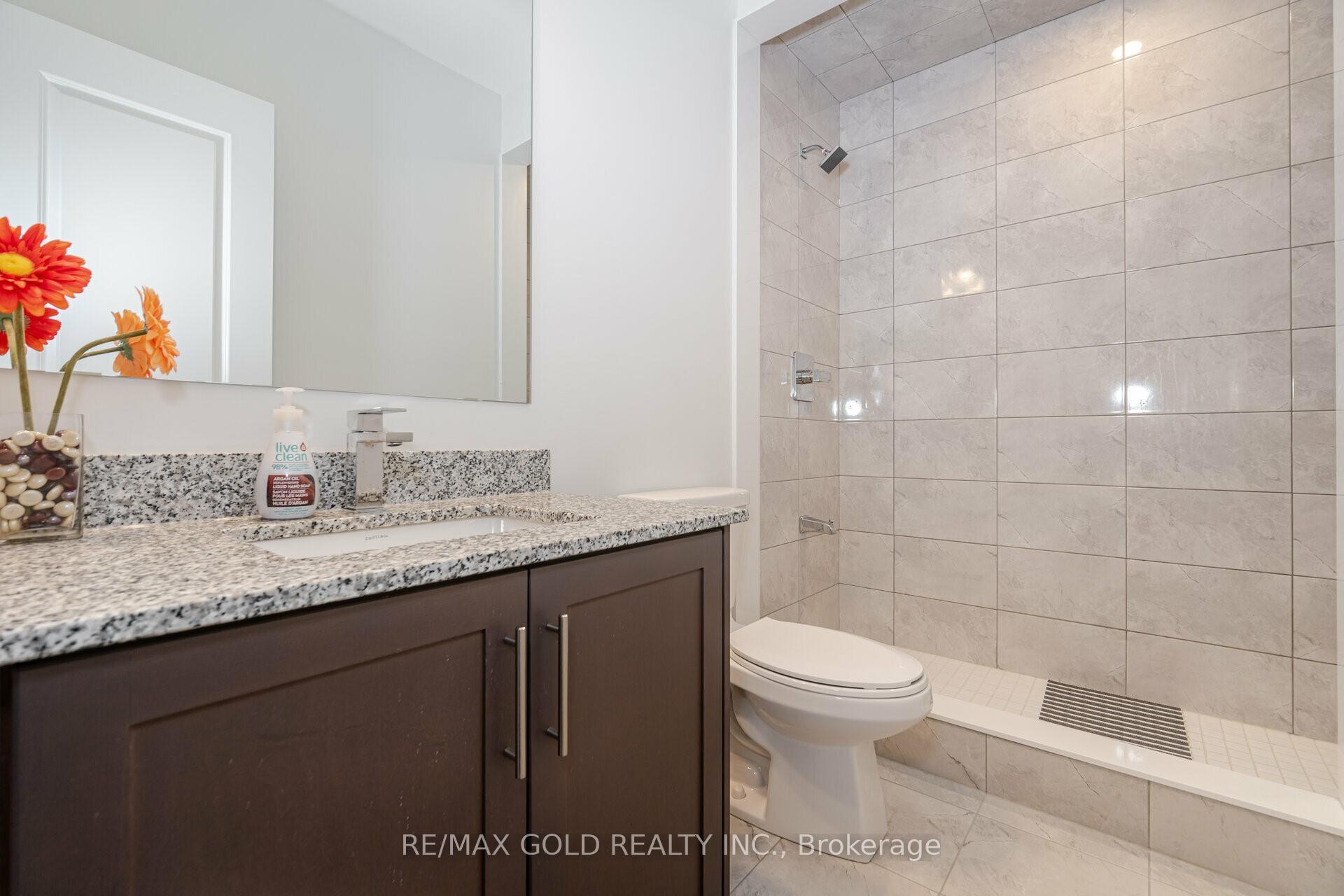 Photo 23 of 121 Raspberry Ridge Avenue, Caledon, Caledon East — HOMEH