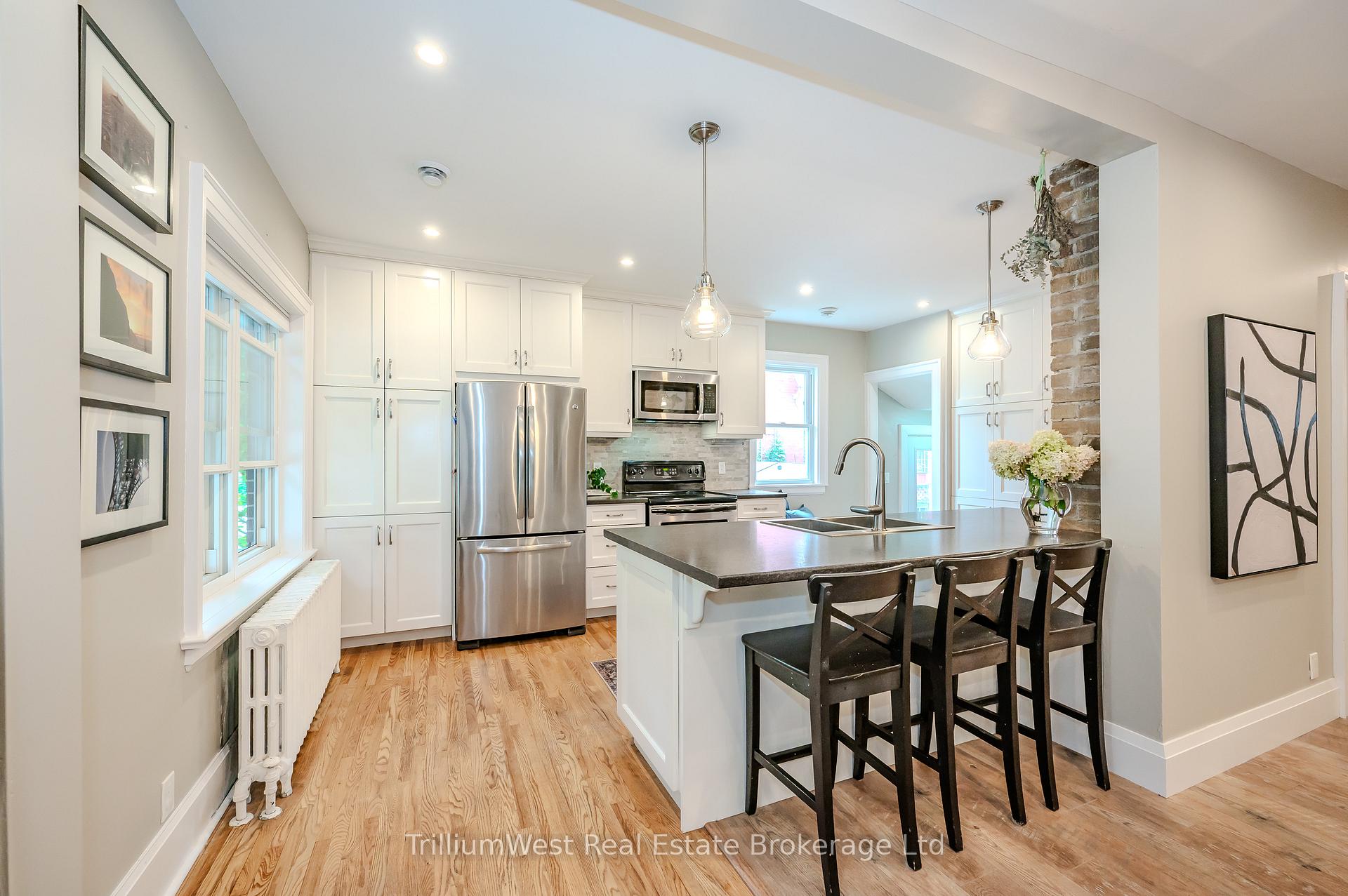 Photo 8 of 7 Alexandra Street, Guelph, Exhibition Park — HOMEH