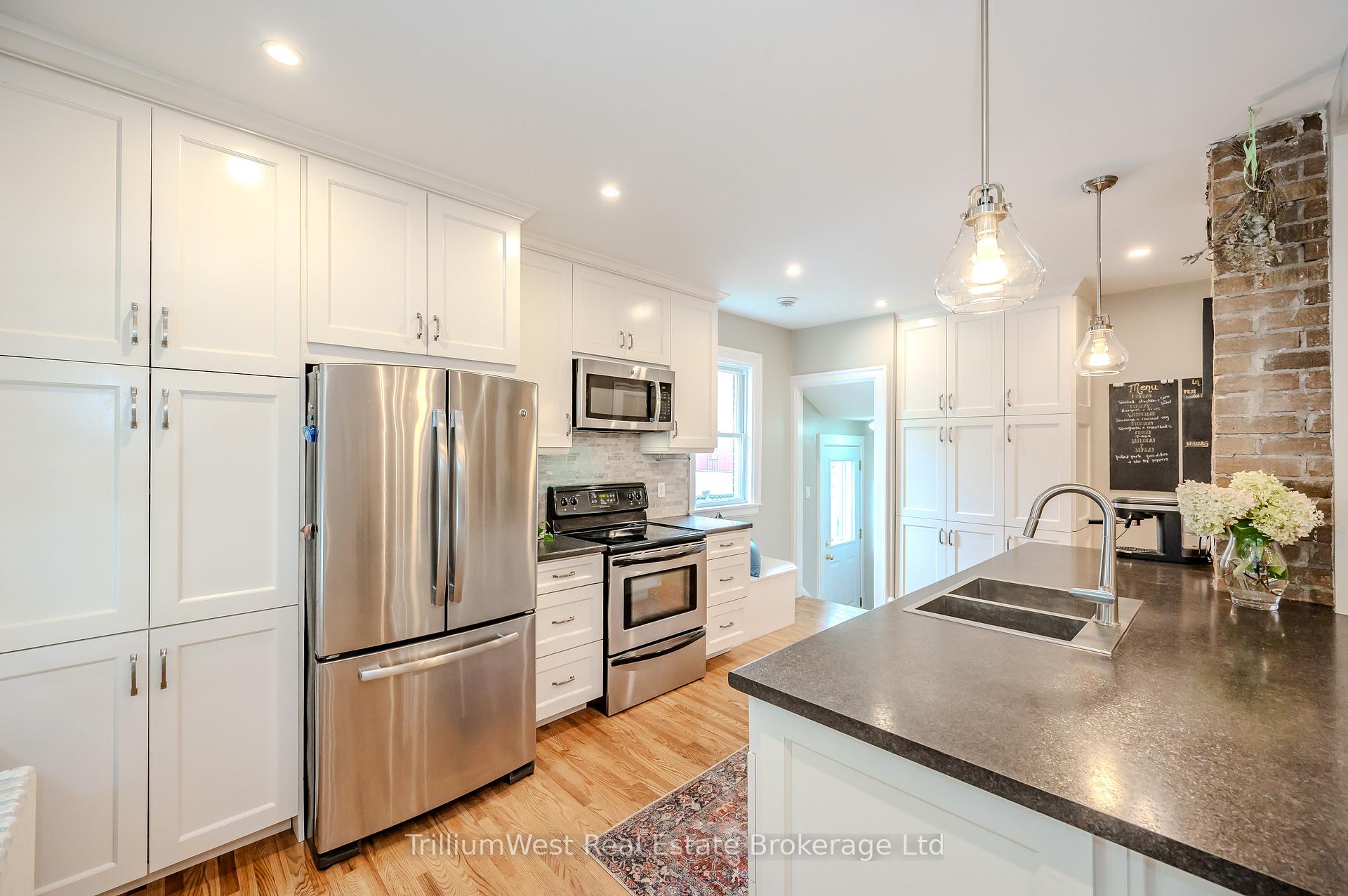 Photo 9 of 7 Alexandra Street, Guelph, Exhibition Park — HOMEH