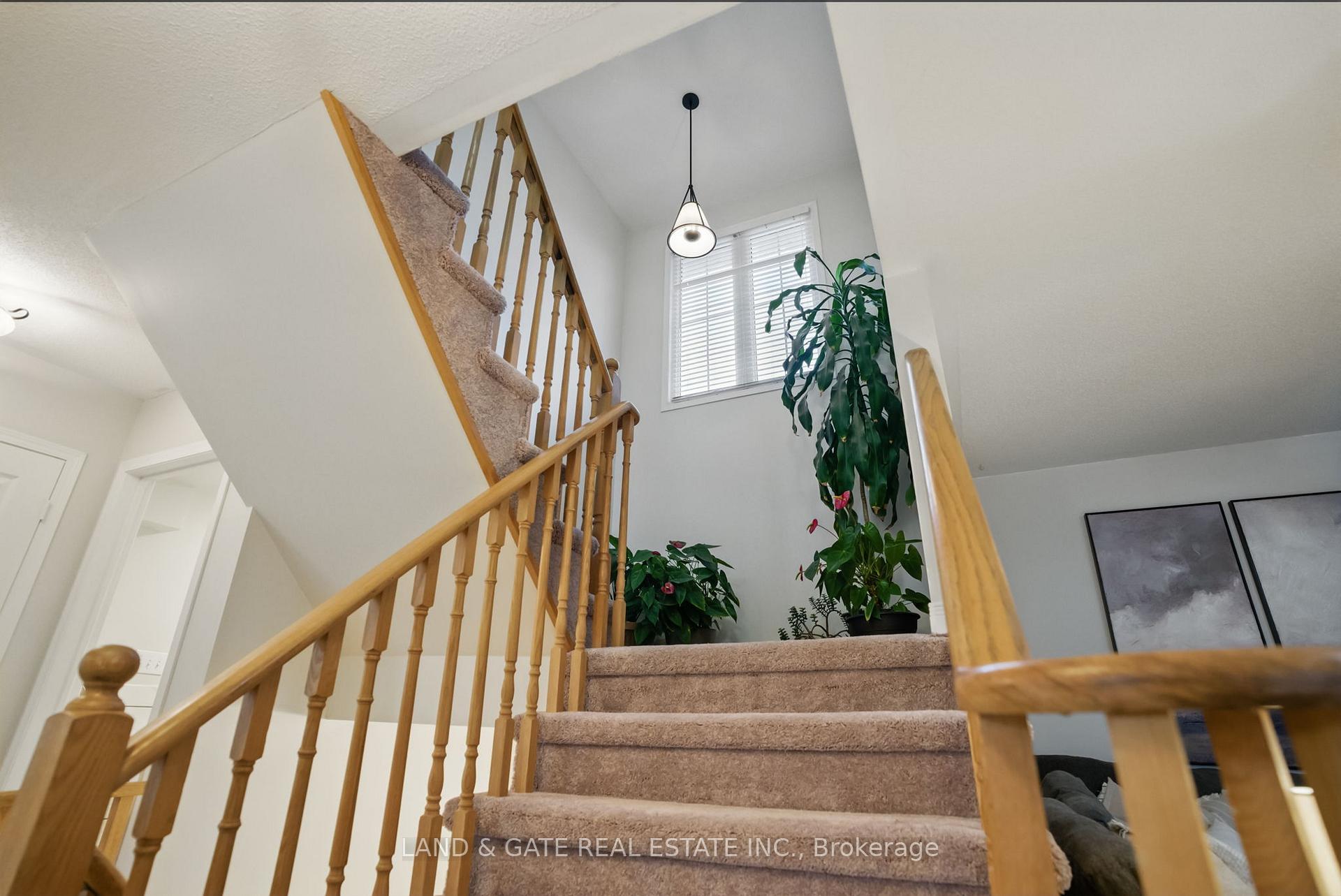 Photo 11 of 331 Longworth Avenue, Clarington, Bowmanville — HOMEH
