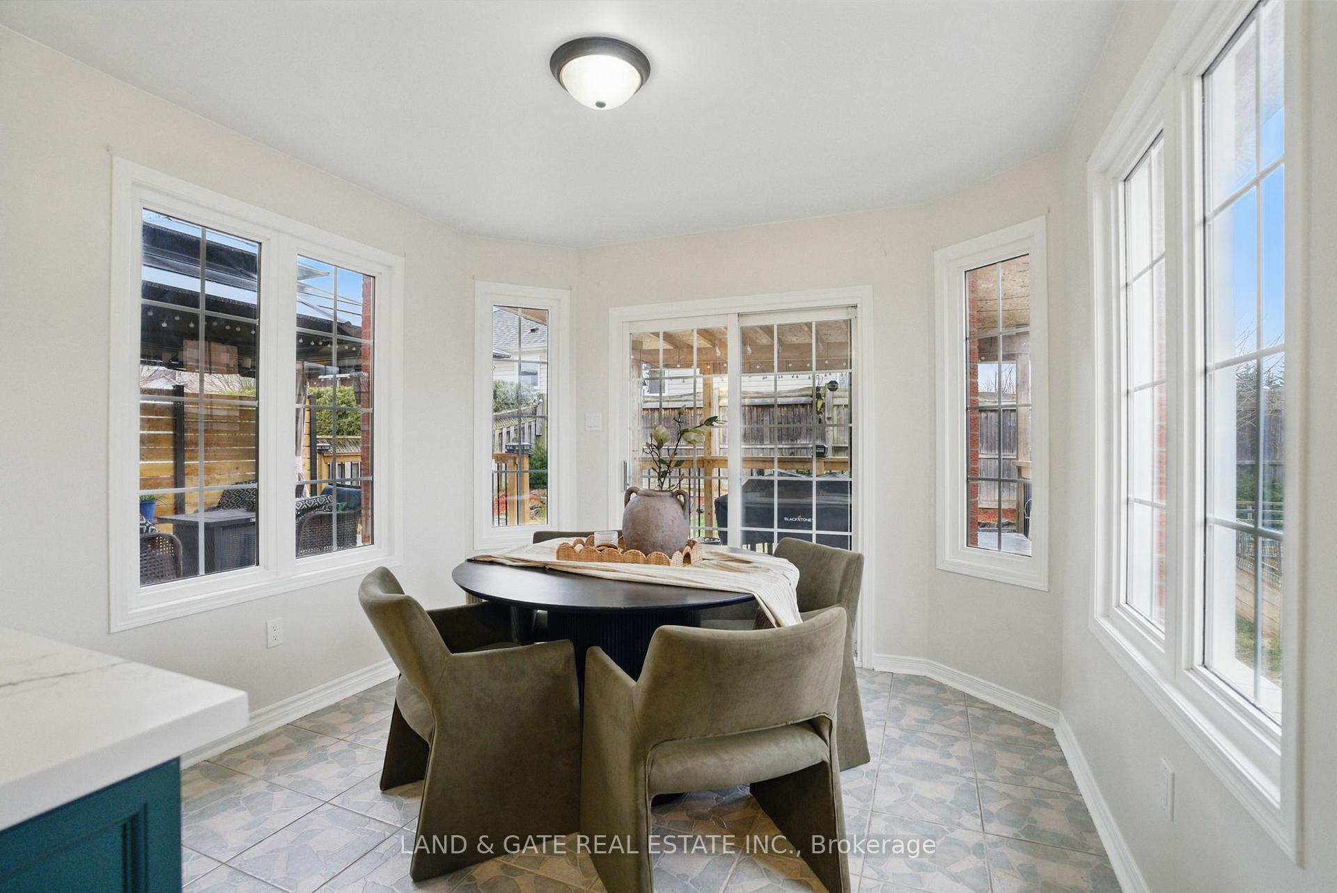Photo 18 of 331 Longworth Avenue, Clarington, Bowmanville — HOMEH