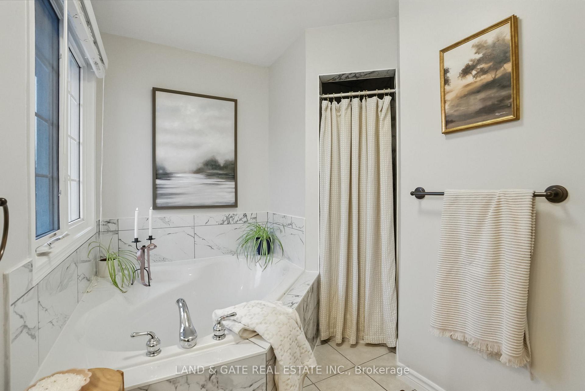 Photo 30 of 331 Longworth Avenue, Clarington, Bowmanville — HOMEH