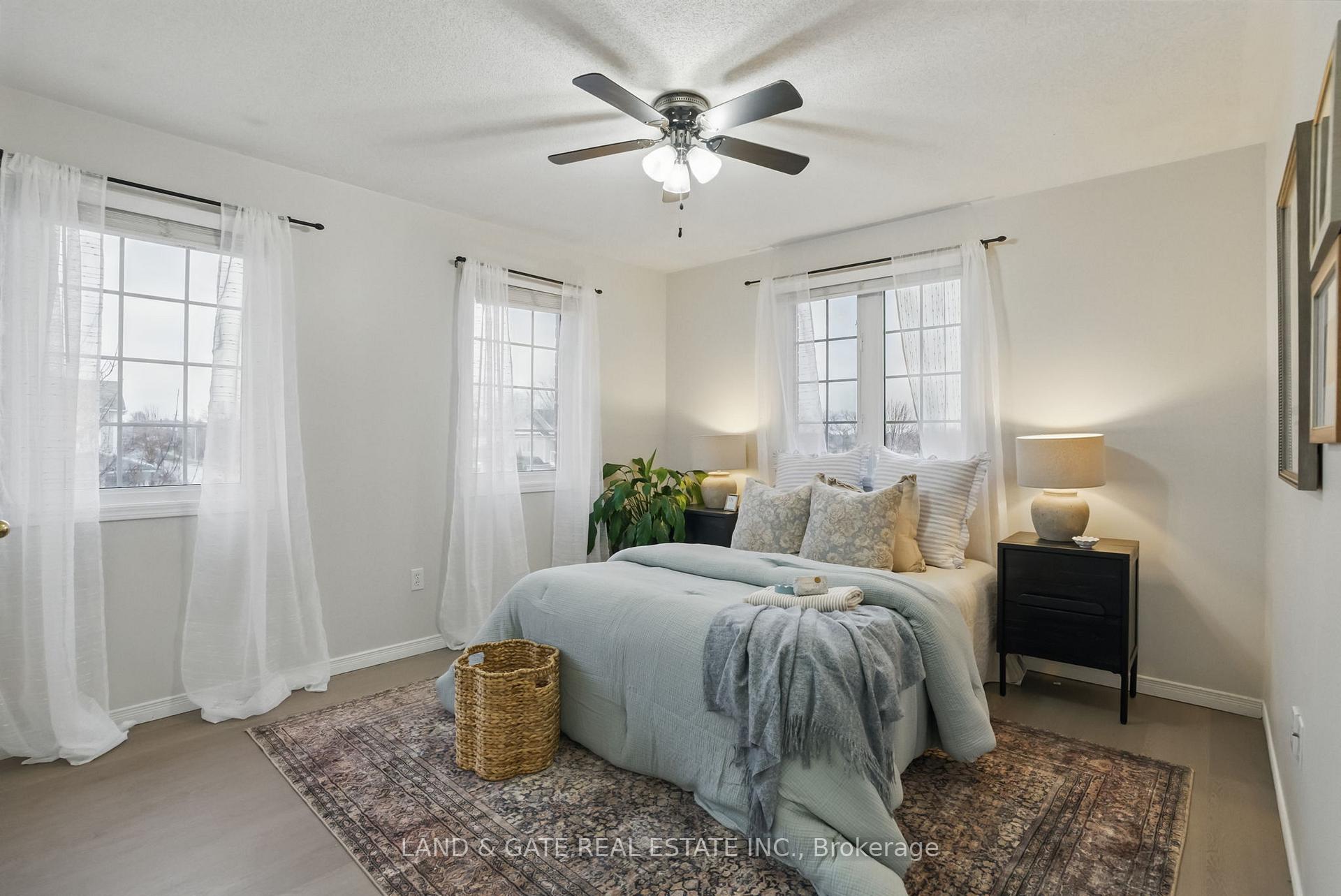 Photo 31 of 331 Longworth Avenue, Clarington, Bowmanville — HOMEH
