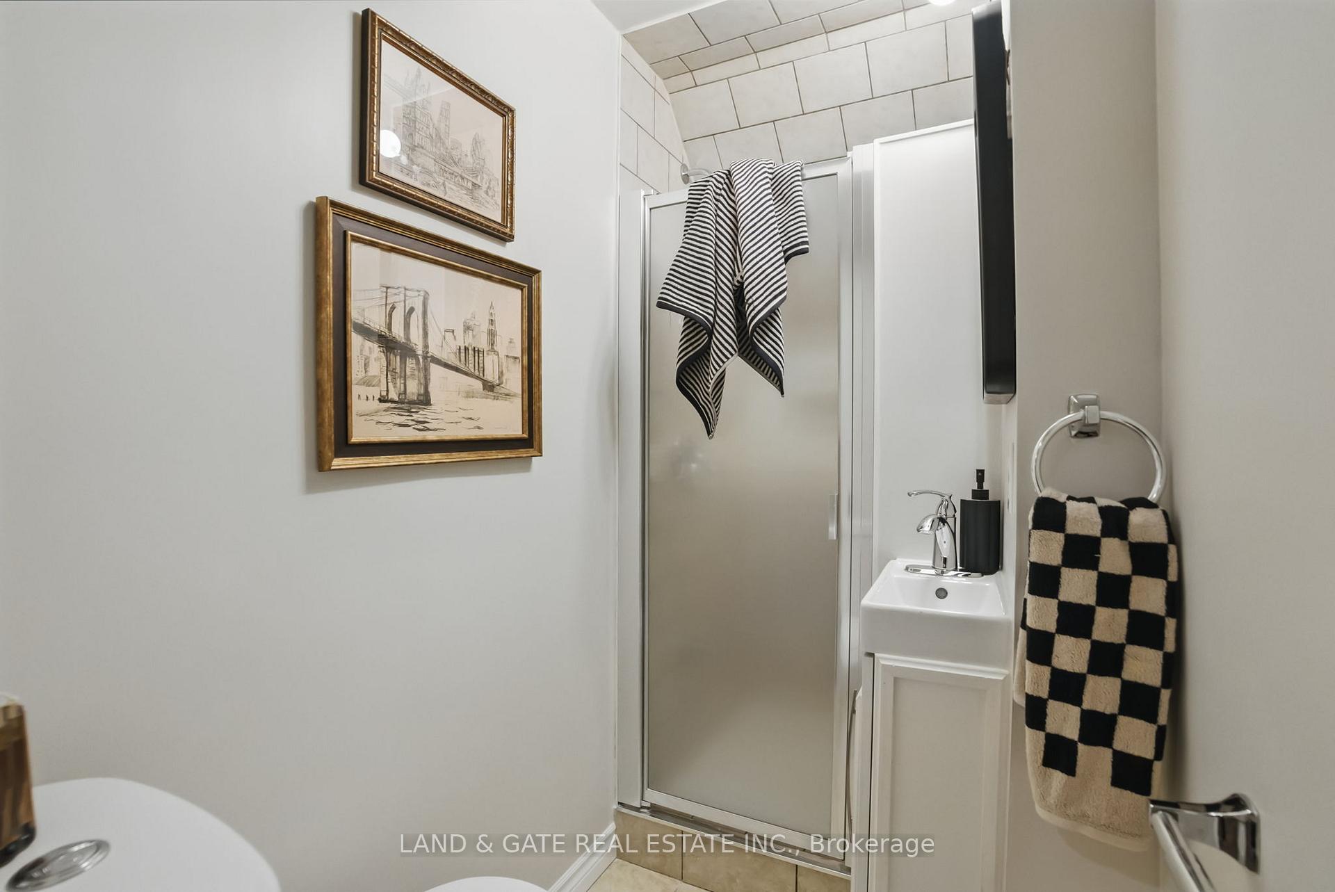 Photo 38 of 331 Longworth Avenue, Clarington, Bowmanville — HOMEH
