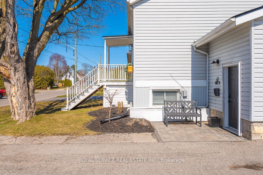 Photo 3 of 67 Duke Street, Clarington, Bowmanville — HOMEH