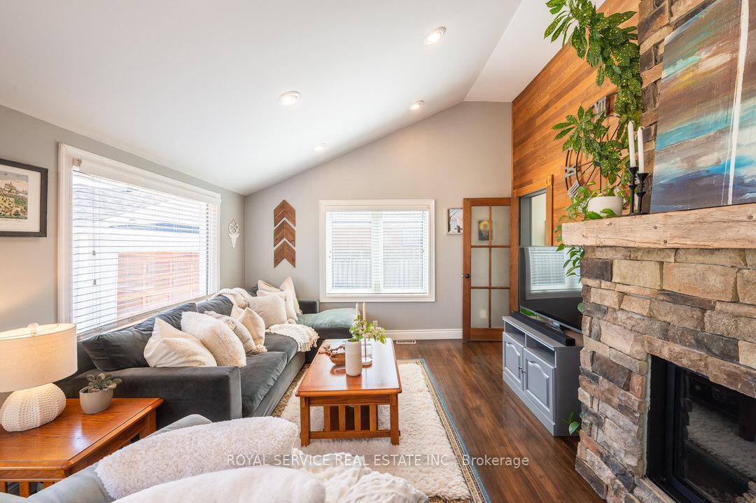 Photo 24 of 67 Duke Street, Clarington, Bowmanville — HOMEH