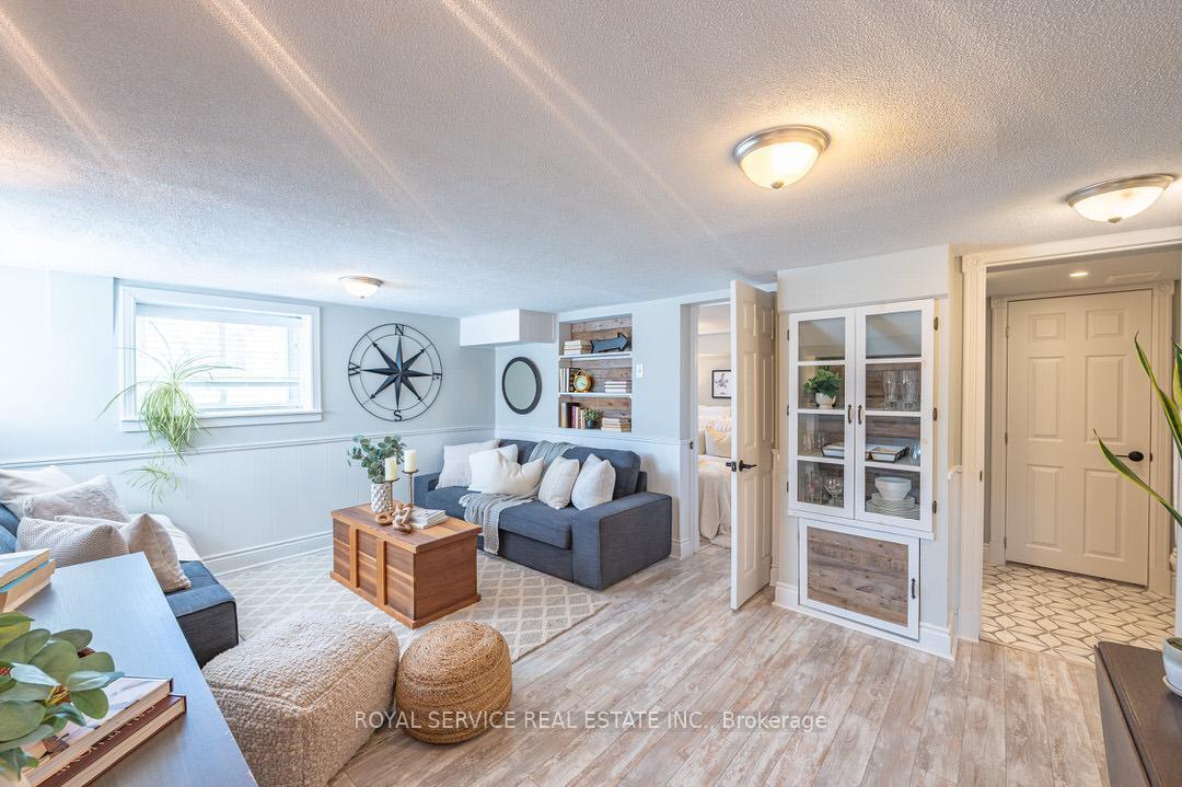 Photo 35 of 67 Duke Street, Clarington, Bowmanville — HOMEH