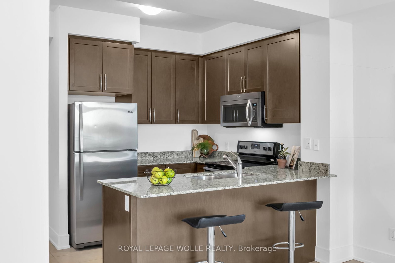Photo 8 of Unit 904, 144 Park St, Waterloo — HOMEH