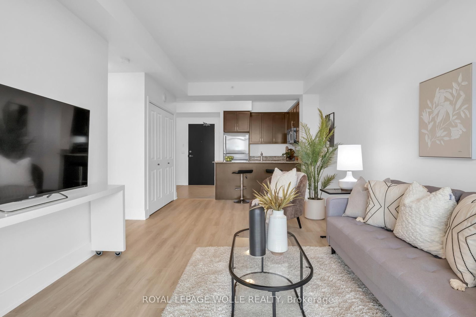 Photo 9 of Unit 904, 144 Park St, Waterloo — HOMEH