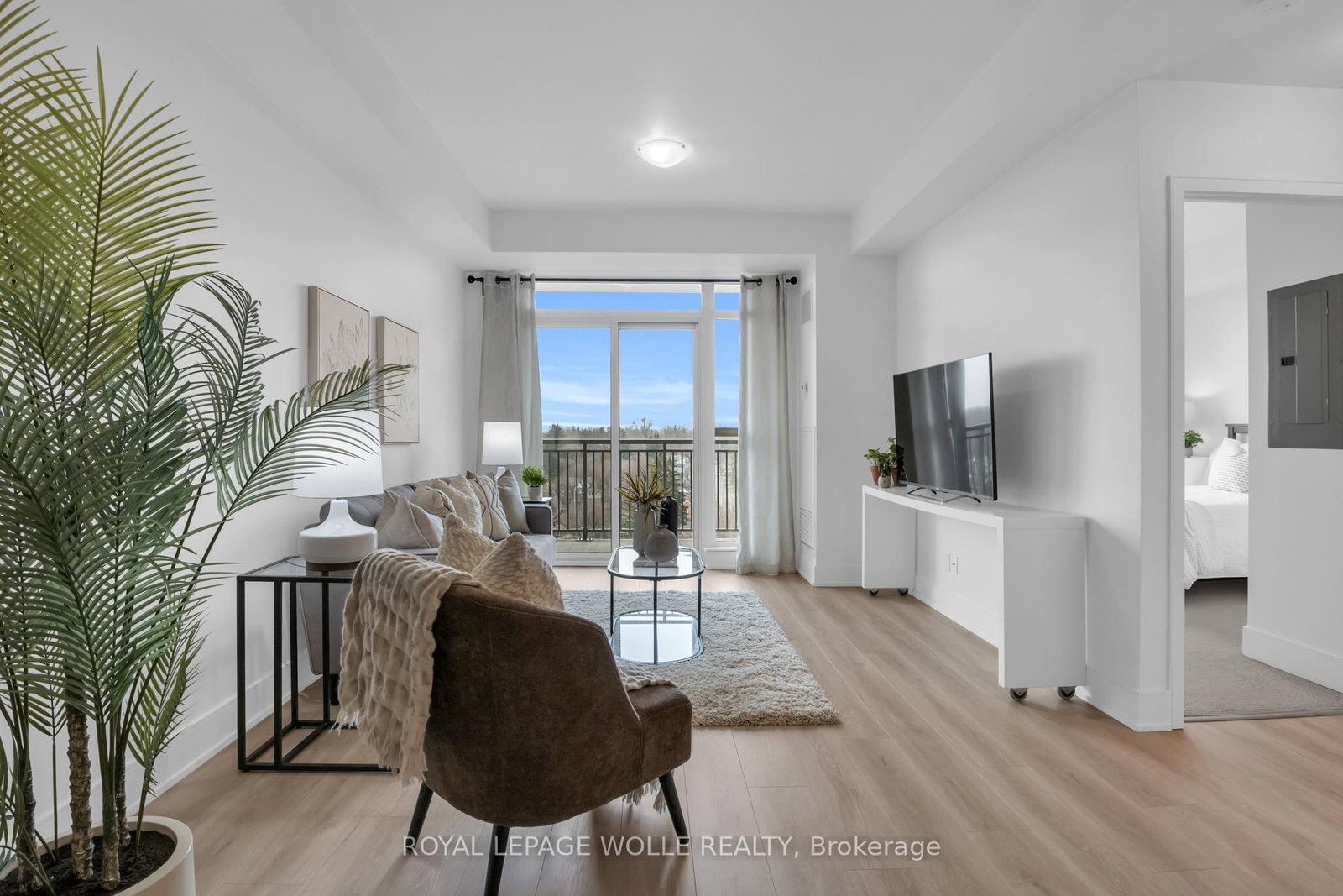 Photo 2 of Unit 904, 144 Park St, Waterloo — HOMEH