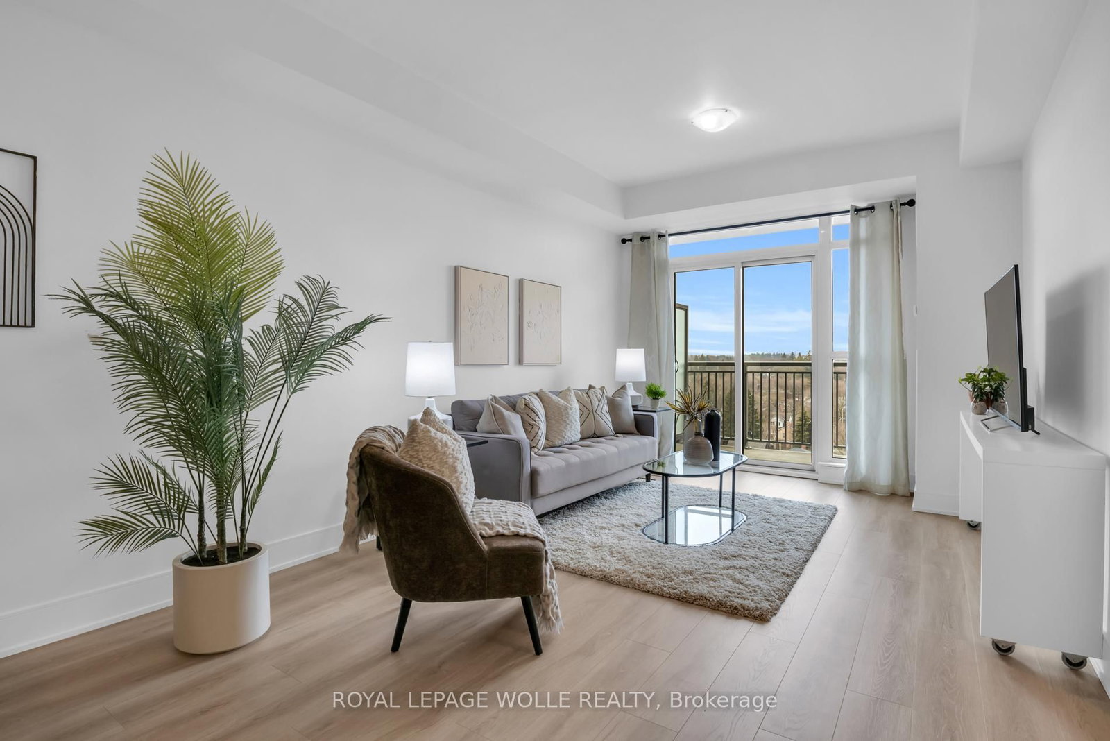 Photo 3 of Unit 904, 144 Park St, Waterloo — HOMEH
